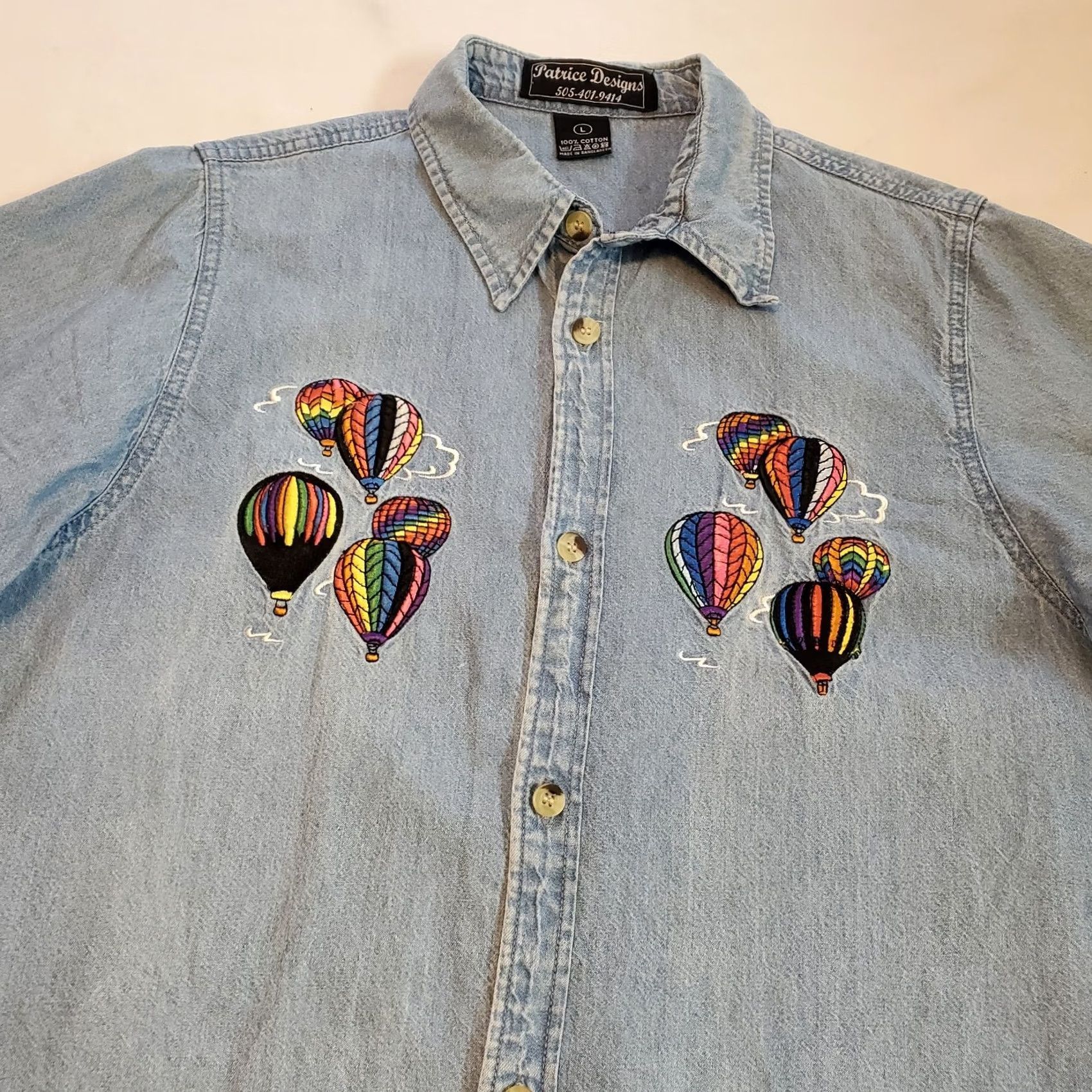 Denime VINTAGE Patrice Designs Denim Shirt Long Sleeve Button-Up Embroidered Hot Air Balloons Blue L Womens 90s Retro Bohemian Casual Easy Care Size L / US 10 / IT 46 - 3 Thumbnail
