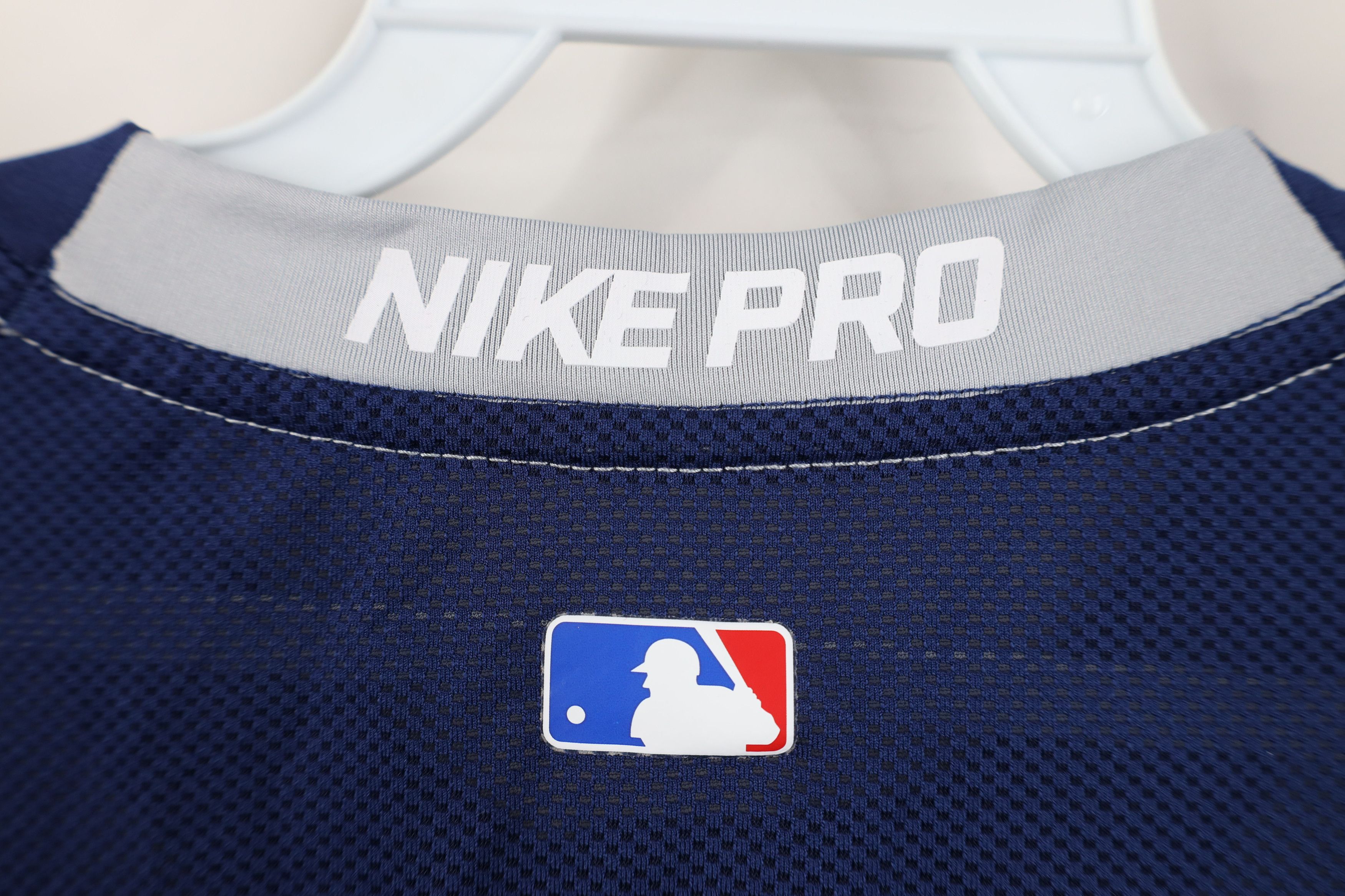 Nike Nike Pro Combat Compression 3/4 Sleeve Raglan T-Shirt Size US L / EU 52-54 / 3 - 10 Thumbnail