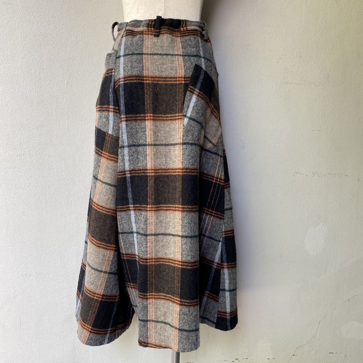 Y's Y’s Plaid Wool Skort with Lining Size 29" - 1 Thumbnail
