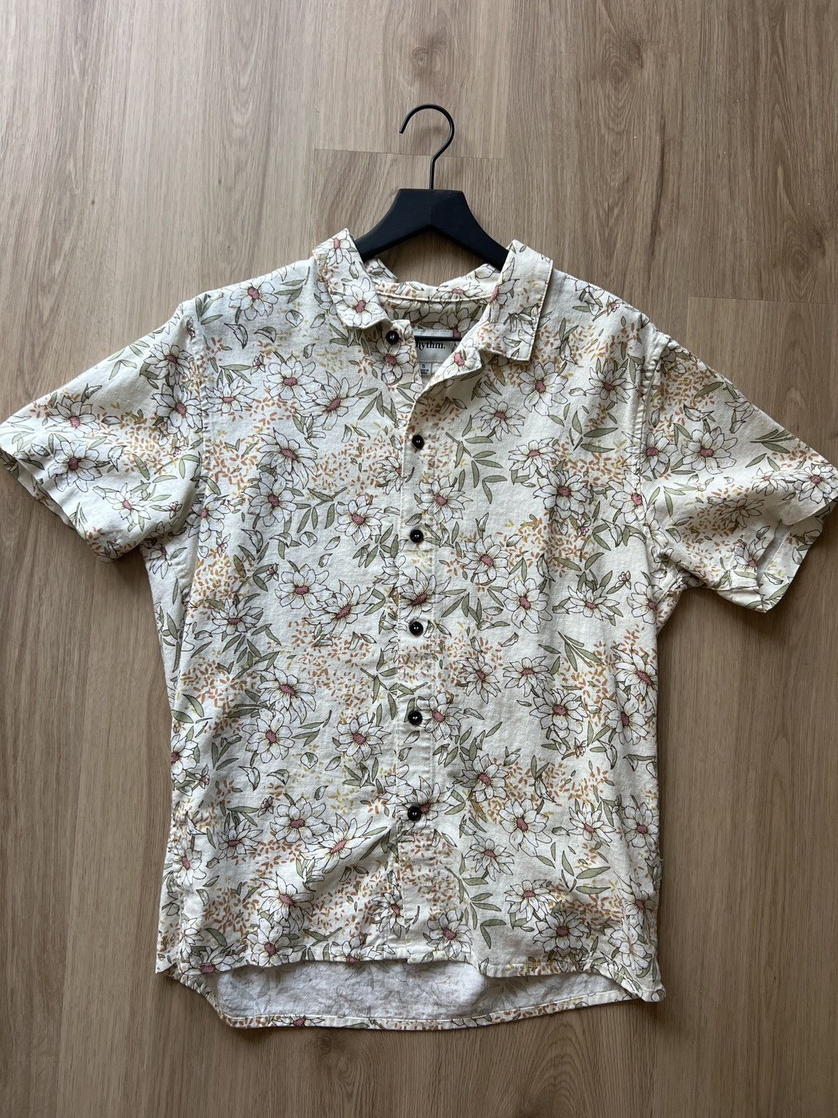 Rhythm Rhythm Men’s floral shirt Size US S / EU 44-46 / 1 - 4 Thumbnail