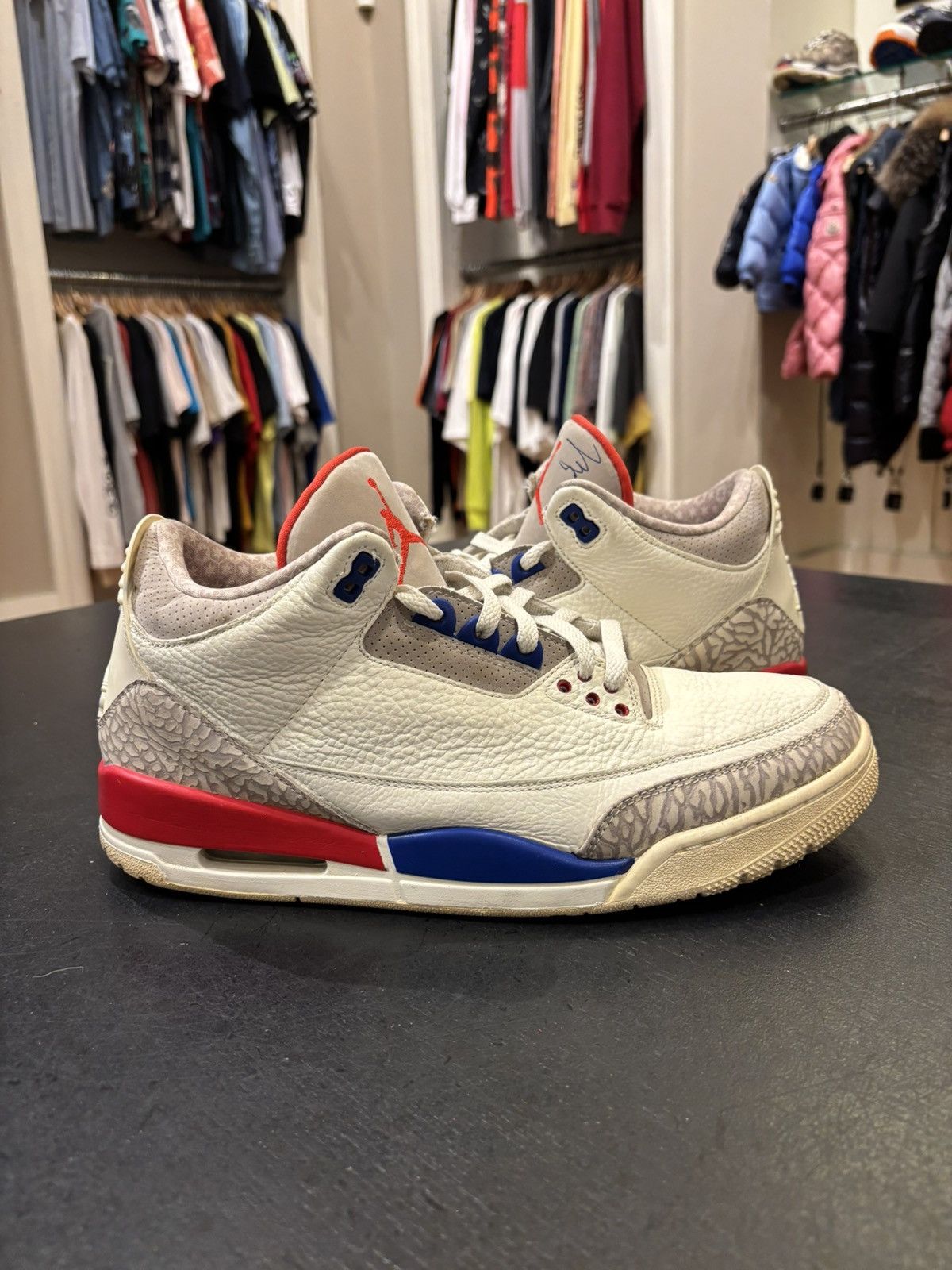 Jordan Brand Jordan 3 Retro ‘International Flight’ Size US 12 / EU 45 - 2 Thumbnail