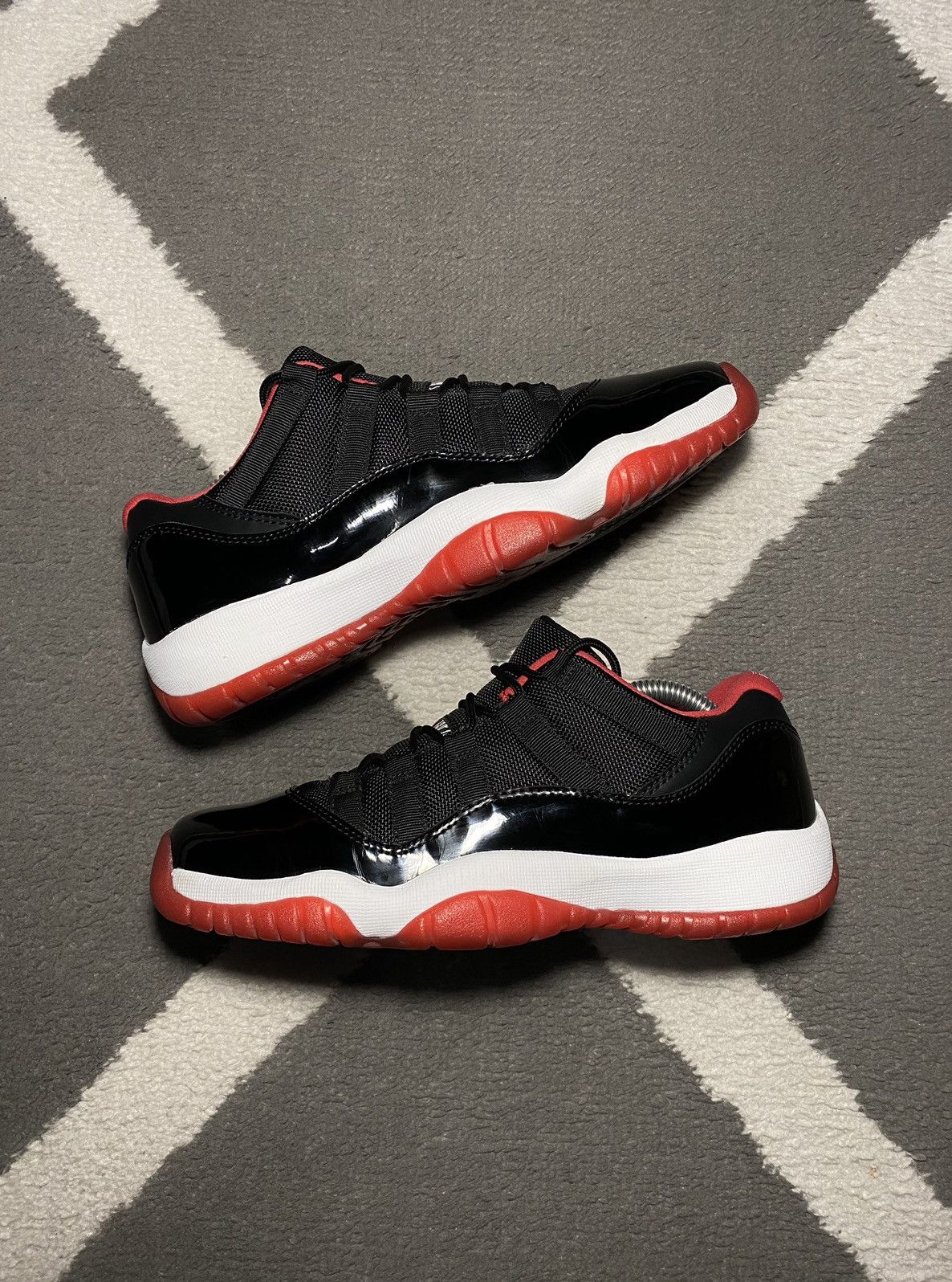 Jordan Brand × Nike Nike Air Jordan 11 Retro Low Bred (GS) 2015 sneakers Size US 7.5 / IT 37.5 - 1 Thumbnail