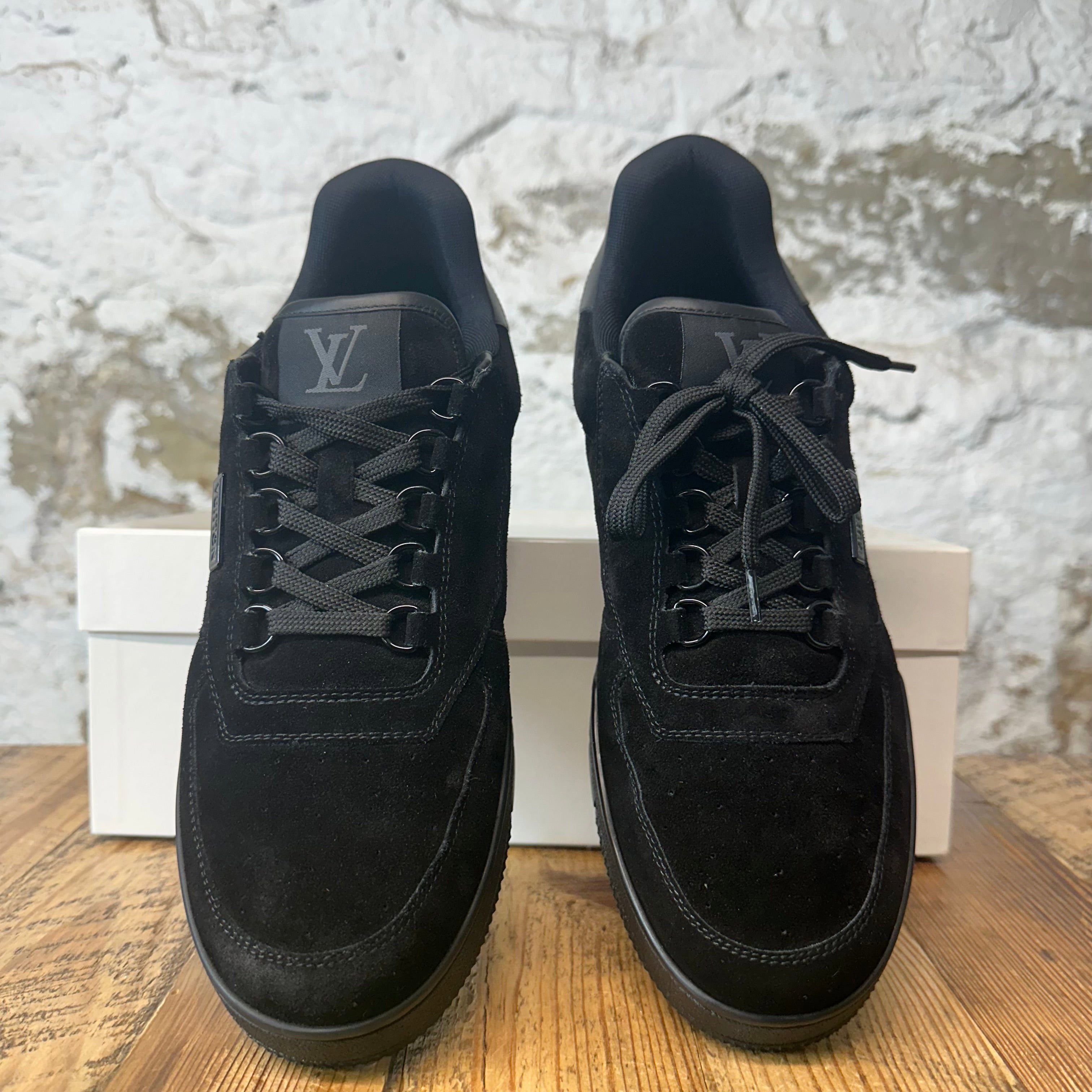 Louis Vuitton Louis Vuitton Black Suede Trainer Sneaker Sz 10 (8.5LV) Size US 10 / EU 43 - 3 Thumbnail
