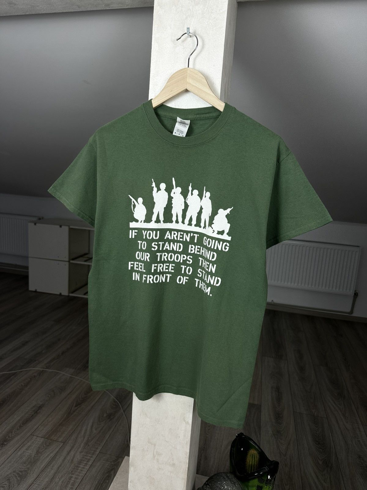 Band Tees Vintage New Model Army Tee Size M Y2K Size US M / EU 48-50 / 2 - 1 Thumbnail