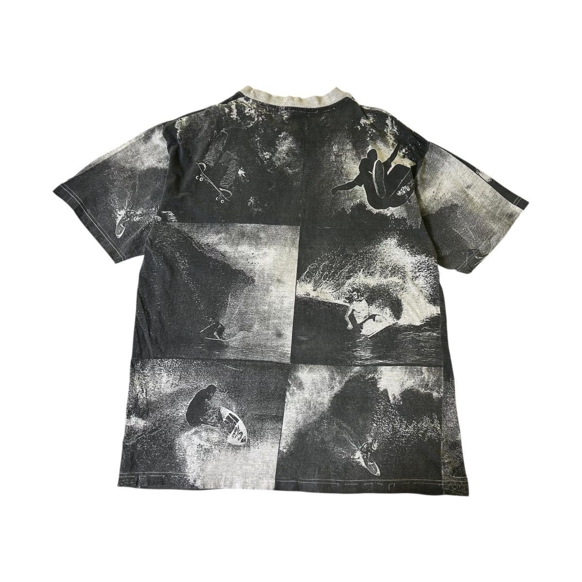 Vintage Vintage Surf Skateboards Over Print Graphic Tee Size US XL / EU 56 / 4 - 2 Thumbnail