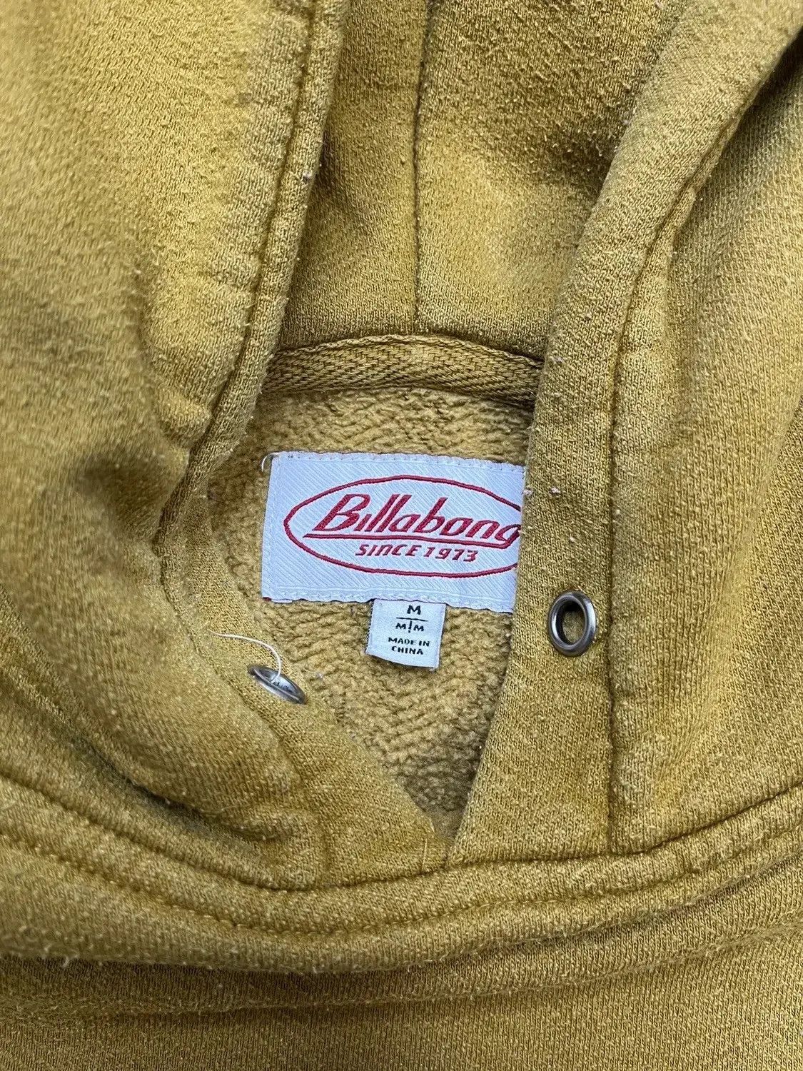 Billabong Vintage Billabong Hoodie Yellow Logo Patch Pullover Medium Size US M / EU 48-50 / 2 - 3 Thumbnail