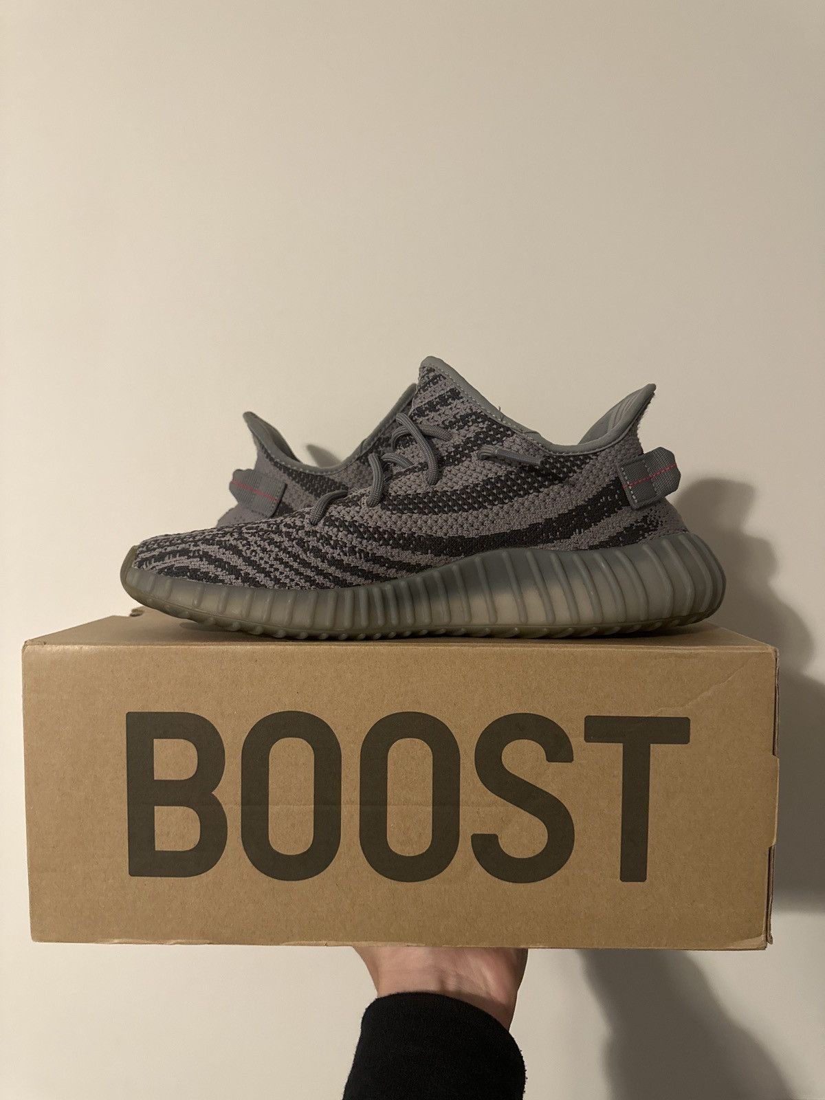 Yeezy Yeezy Boost 350 v2 Beluga 2.0 Size US 10 / EU 43 - 5 Thumbnail