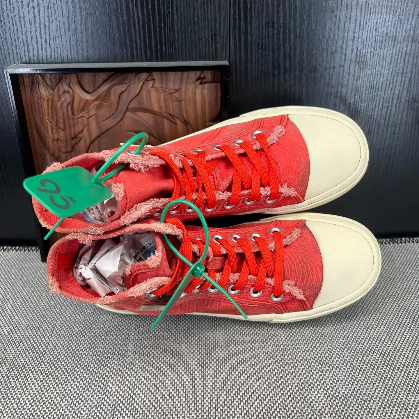 Balenciaga Balenciaga Distressed Red Canvas Sneaker 40 Size US 7 / EU 40 - 6 Thumbnail