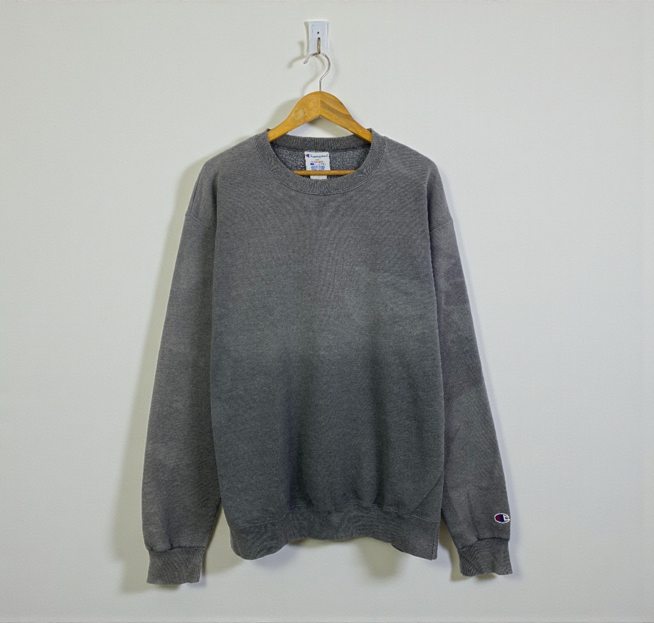 Champion Vintage Champion Faded Pullover Sweatshirt SH0284 Size US L / EU 52-54 / 3 - 1 Thumbnail