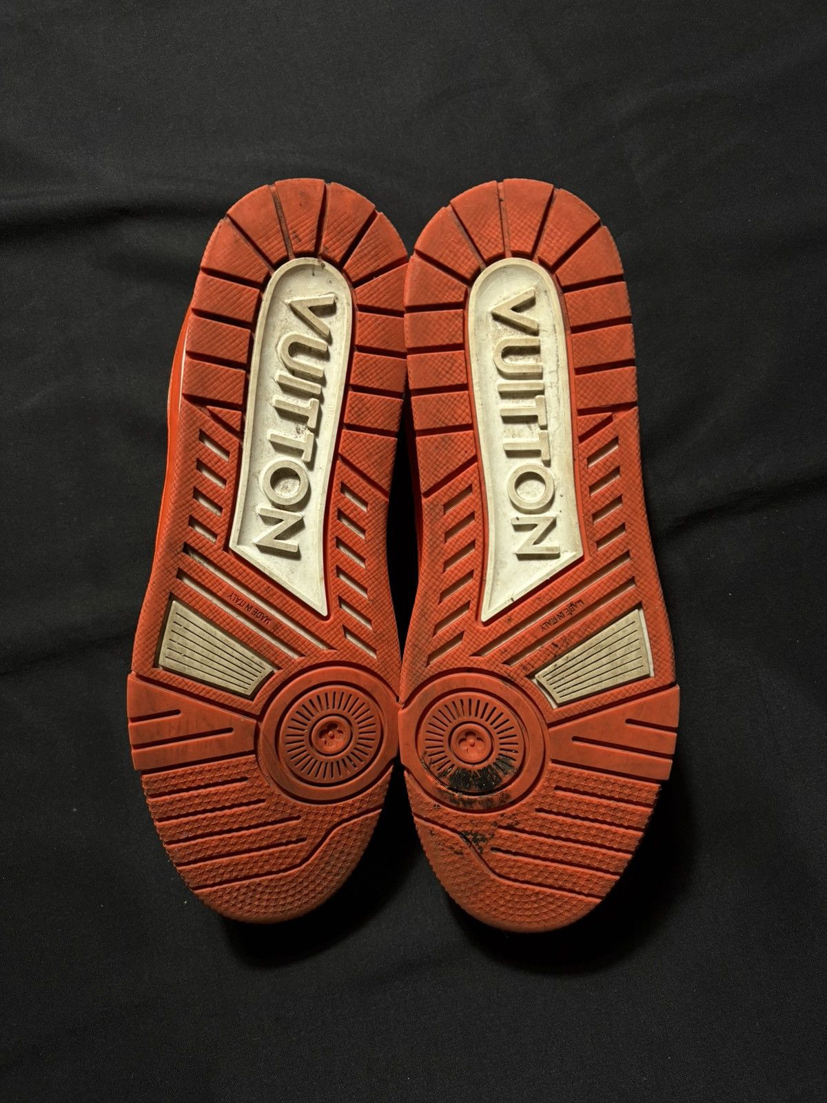 Louis Vuitton Louis Vuitton White Orange Monogram Trainers - Size 8LV Size US 9.5 / EU 42-43 - 4 Thumbnail