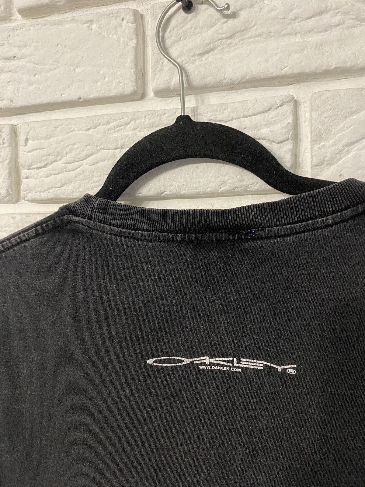 Vintage Y2K Oakley Vintage t shirt Iconic hype surf Drip Rare Size US M / EU 48-50 / 2 - 6 Thumbnail