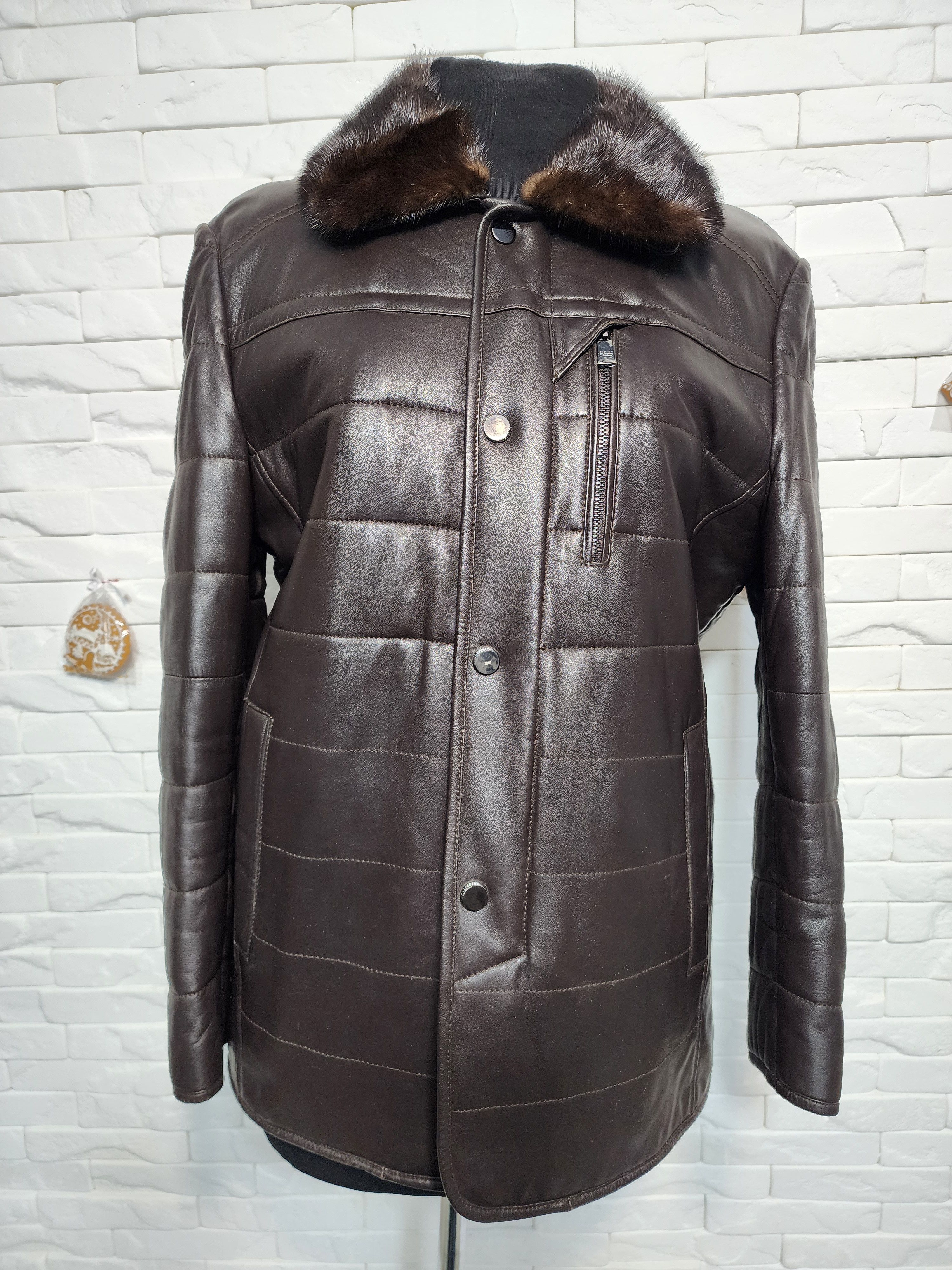 Uniqlo Men's Brown Sheepskin Coat: Genuine Fur, Plastic Zipper Size US L / EU 52-54 / 3 - 1 Thumbnail