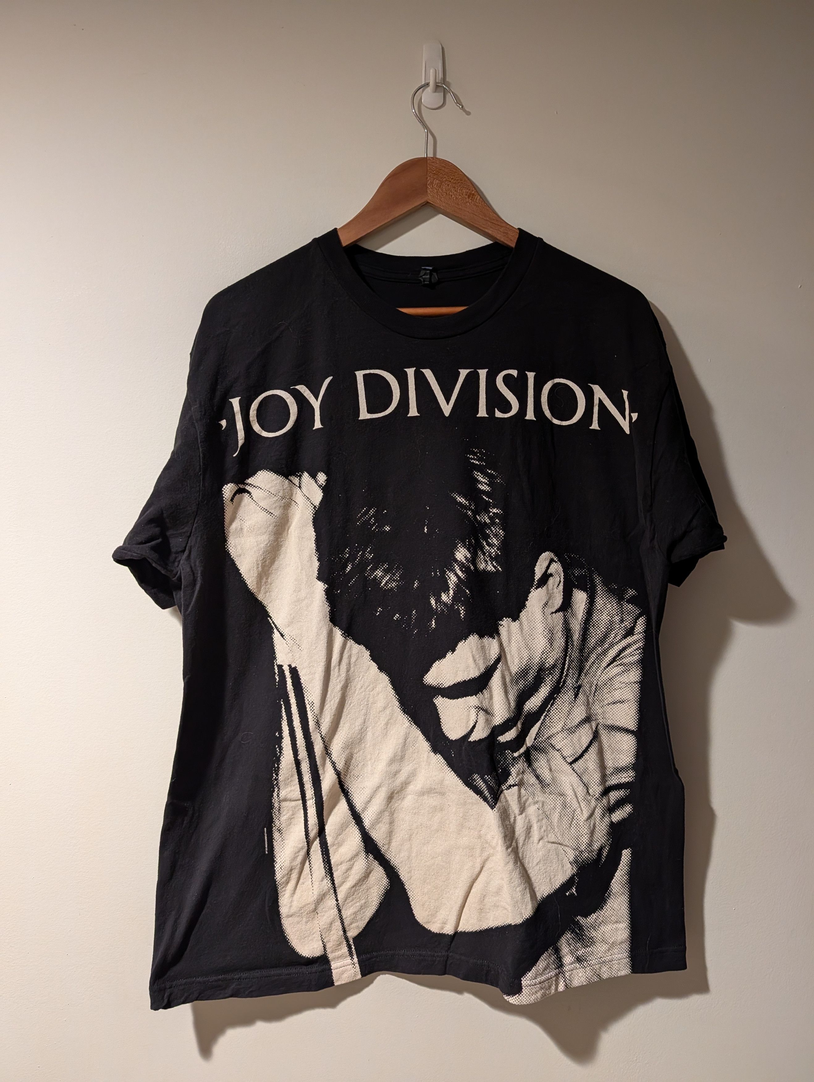 Band Tees Vintage 2010's Joy Division Ian Curtis Band Music T-Shirt Size US XL / EU 56 / 4 - 1 Thumbnail