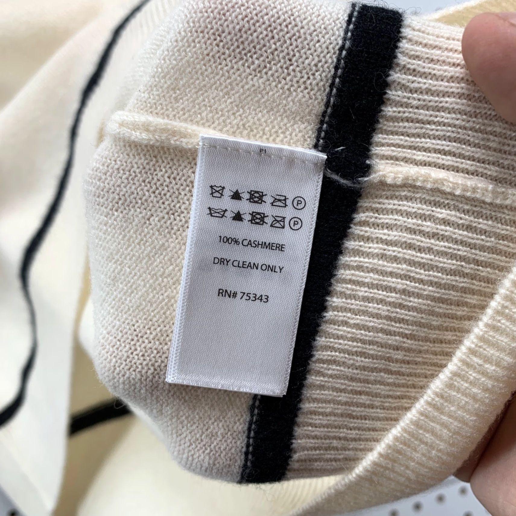 Rachel Zoe Rachel Zoe 100% Cashmere Sweater Womens Medium Beige Black Trim Business Work Size M / US 6-8 / IT 42-44 - 6 Thumbnail