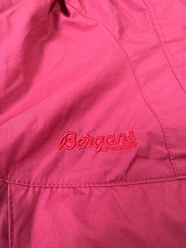 Bergans of Norway Bergans Cecilie Microlight Anorak 3943 size L like new Size L / US 10 / IT 46 - 7 Thumbnail
