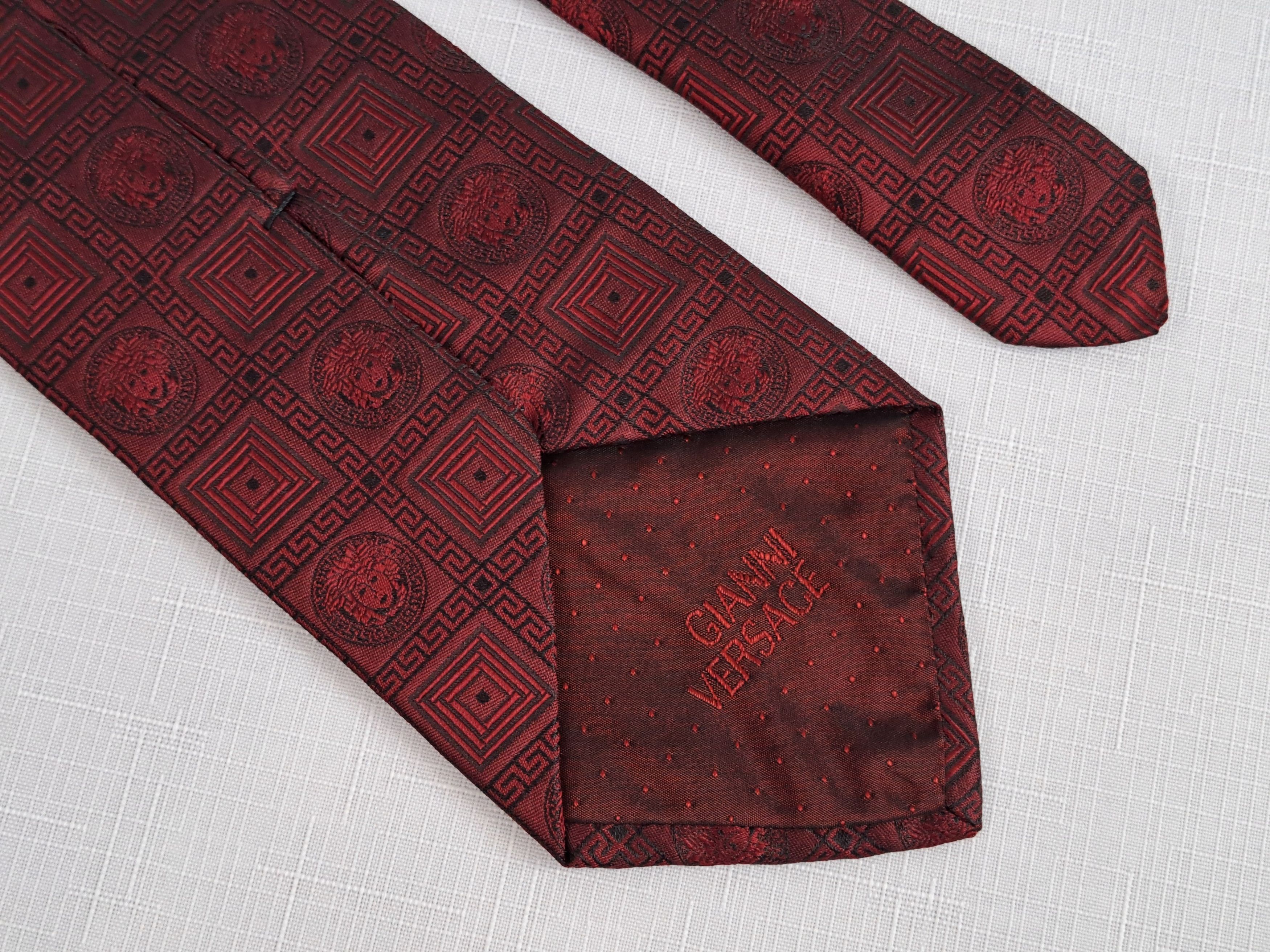 Versace × Vintage Vintage Gianni Versace Medusa silk tie. Made in Italy Size ONE SIZE - 8 Thumbnail
