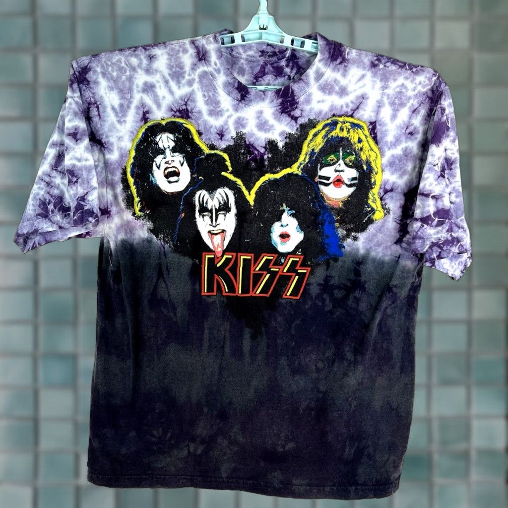 Liquid Blue VINTAGE Liquid Blue Kiss Band T-Shirt Mens L Crew Neck Purple Tie Dye Graphic 44in Chest Band Logo Shirt Size US L / EU 52-54 / 3 - 1 Thumbnail