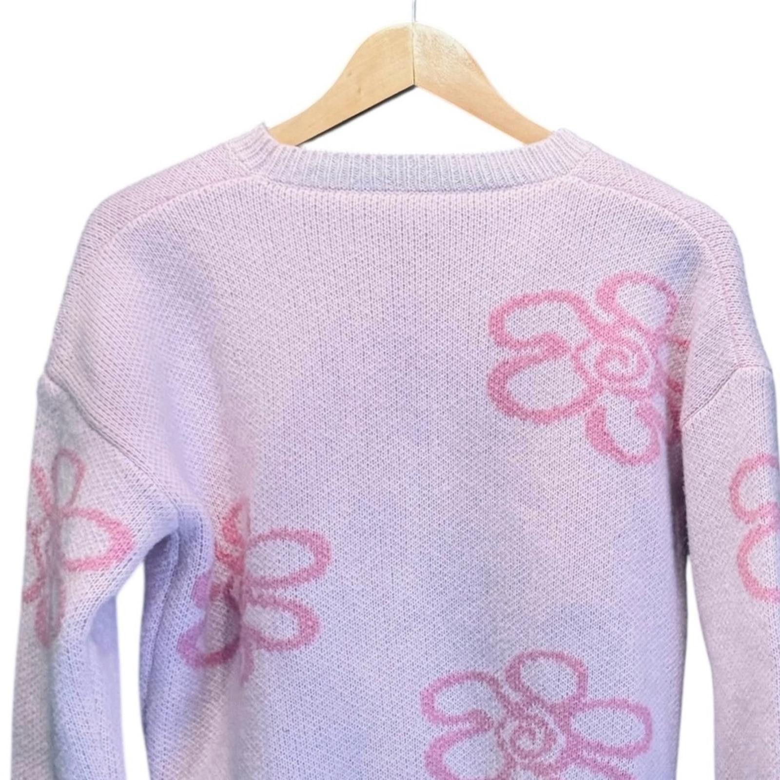 Shein NWOT Shein Rounded Flower Drop Shoulder Sweater. Size Small. Size S / US 4 / IT 40 - 4 Thumbnail