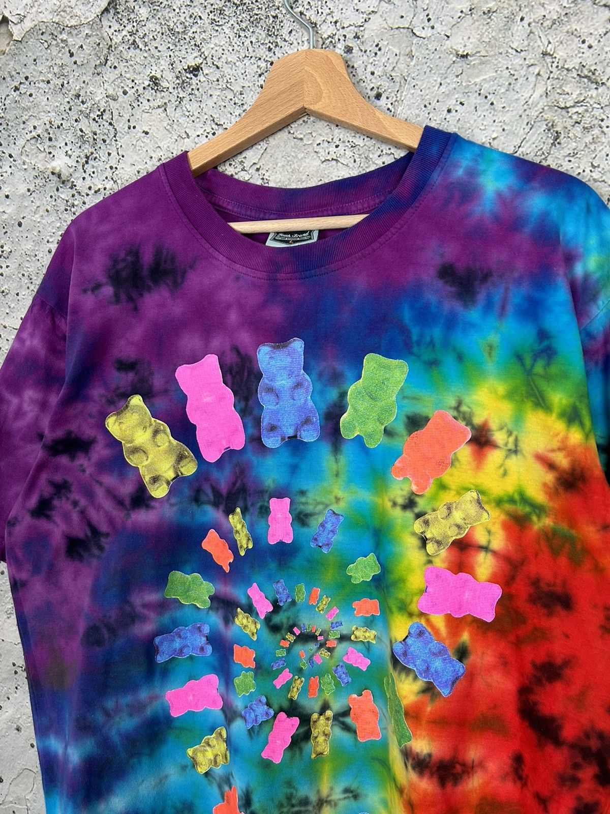 Vintage Vintage Gummies Bears Tie Dye Graphic Tee Alternative 90s Size US L / EU 52-54 / 3 - 3 Thumbnail
