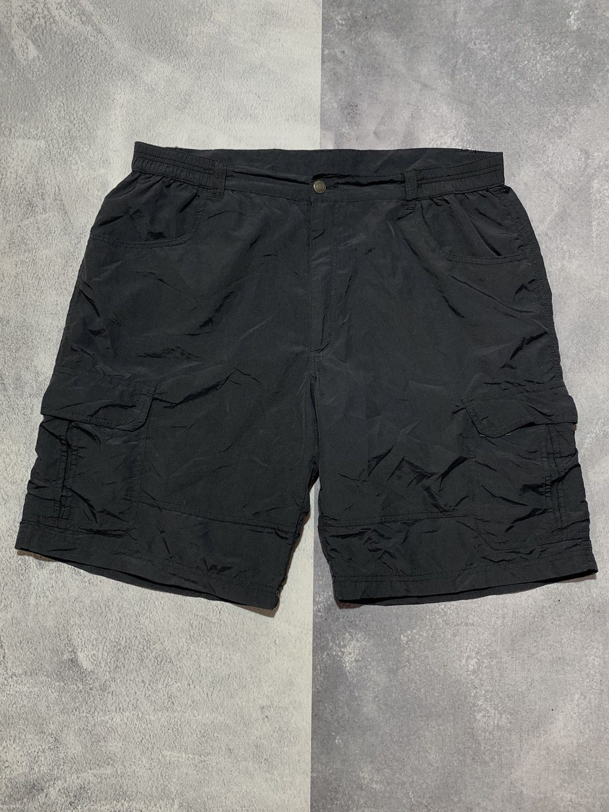 Vintage Vintage Y2K cargo nylon shorts outdoor style size XL Size US 36 / EU 52 - 1 Thumbnail