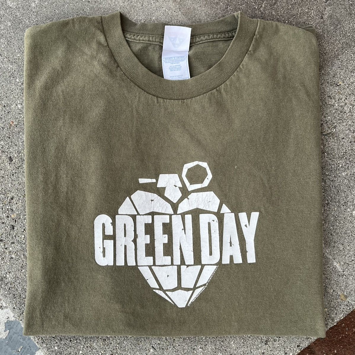 Band Tees × Vintage Vintage 04’ Green Day ‘American Idiot’ Band Tee Sz XXL Size US XXL / EU 58 / 5 - 1 Thumbnail