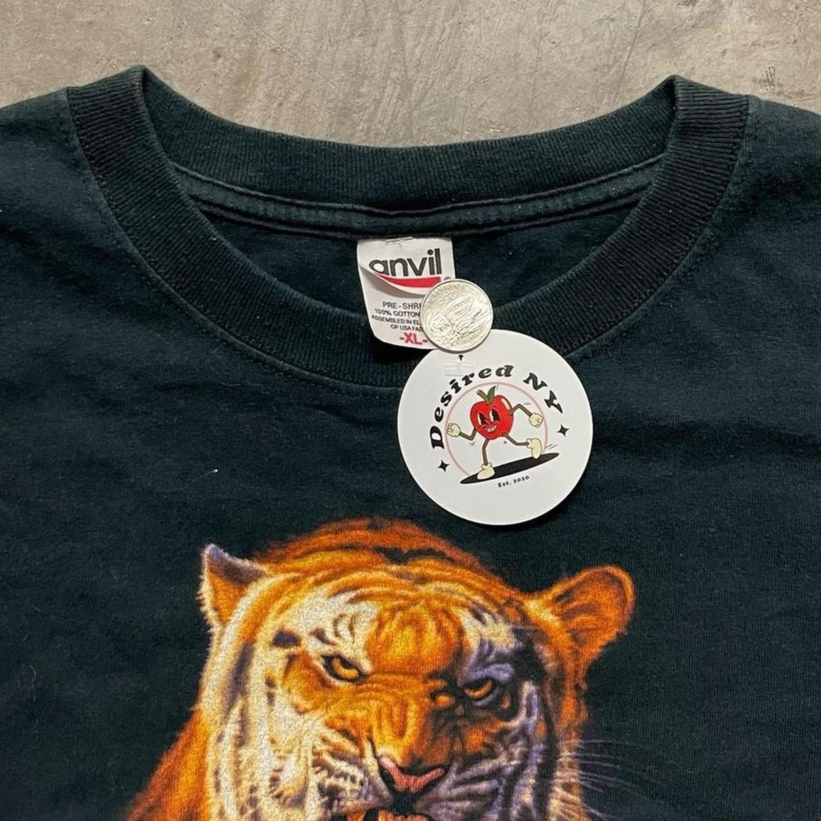 Vintage Vintage 1990s tiger graphic human Size US XL / EU 56 / 4 - 3 Thumbnail