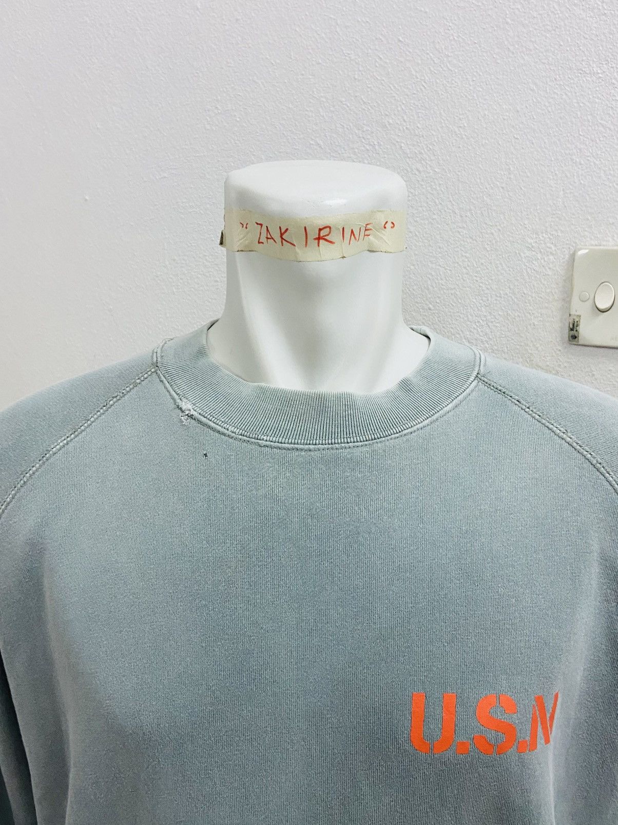 Avirex VINTAGE AVIREX "U.S.N." CREW NECK SWEATSHIRT Size US L / EU 52-54 / 3 - 9 Thumbnail