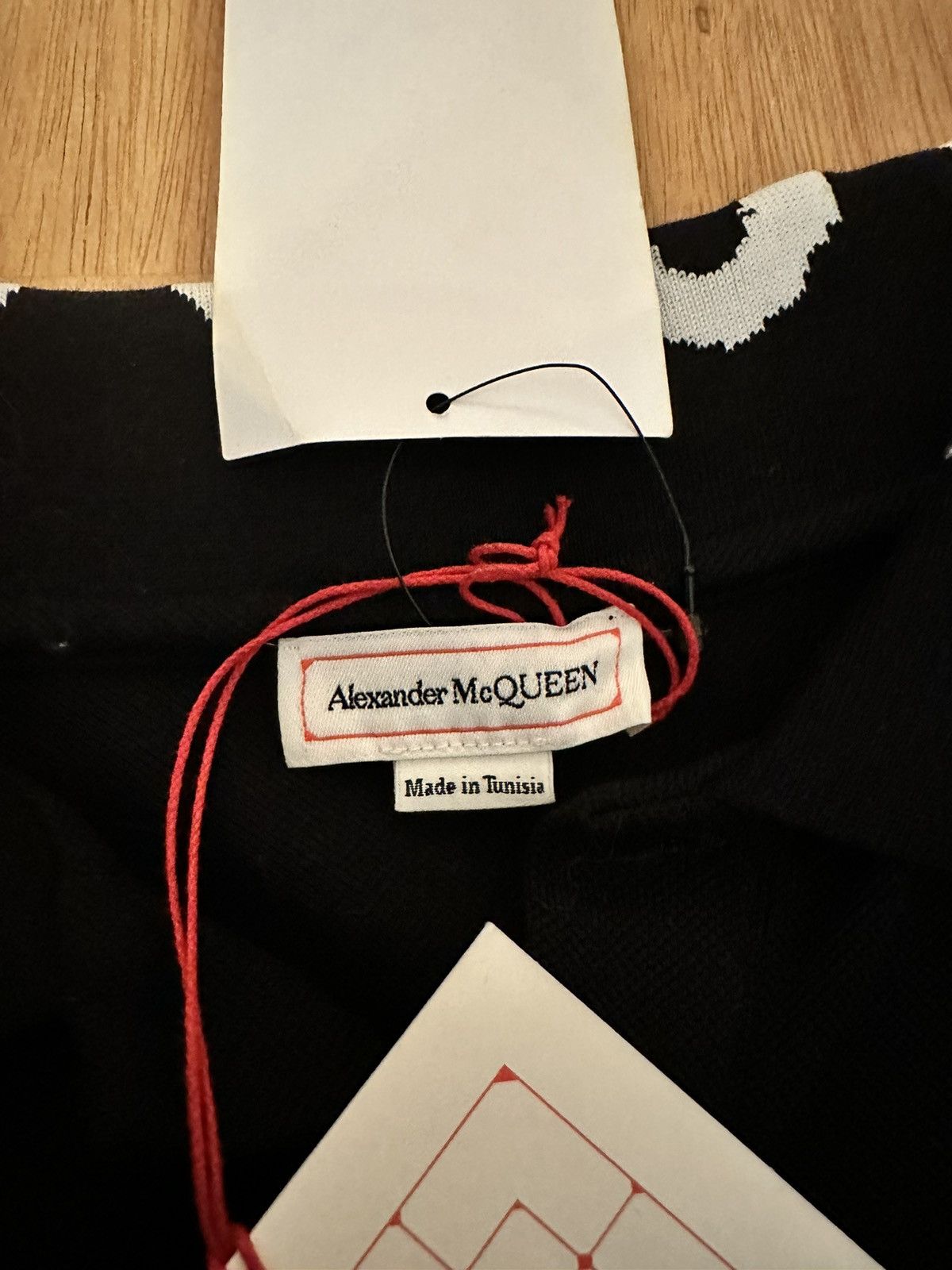 Alexander McQueen ALEXANDER MCQUEEN GRAFFITI COLLAR LOGO OVERSIZED POLO Size US XL / EU 56 / 4 - 3 Thumbnail