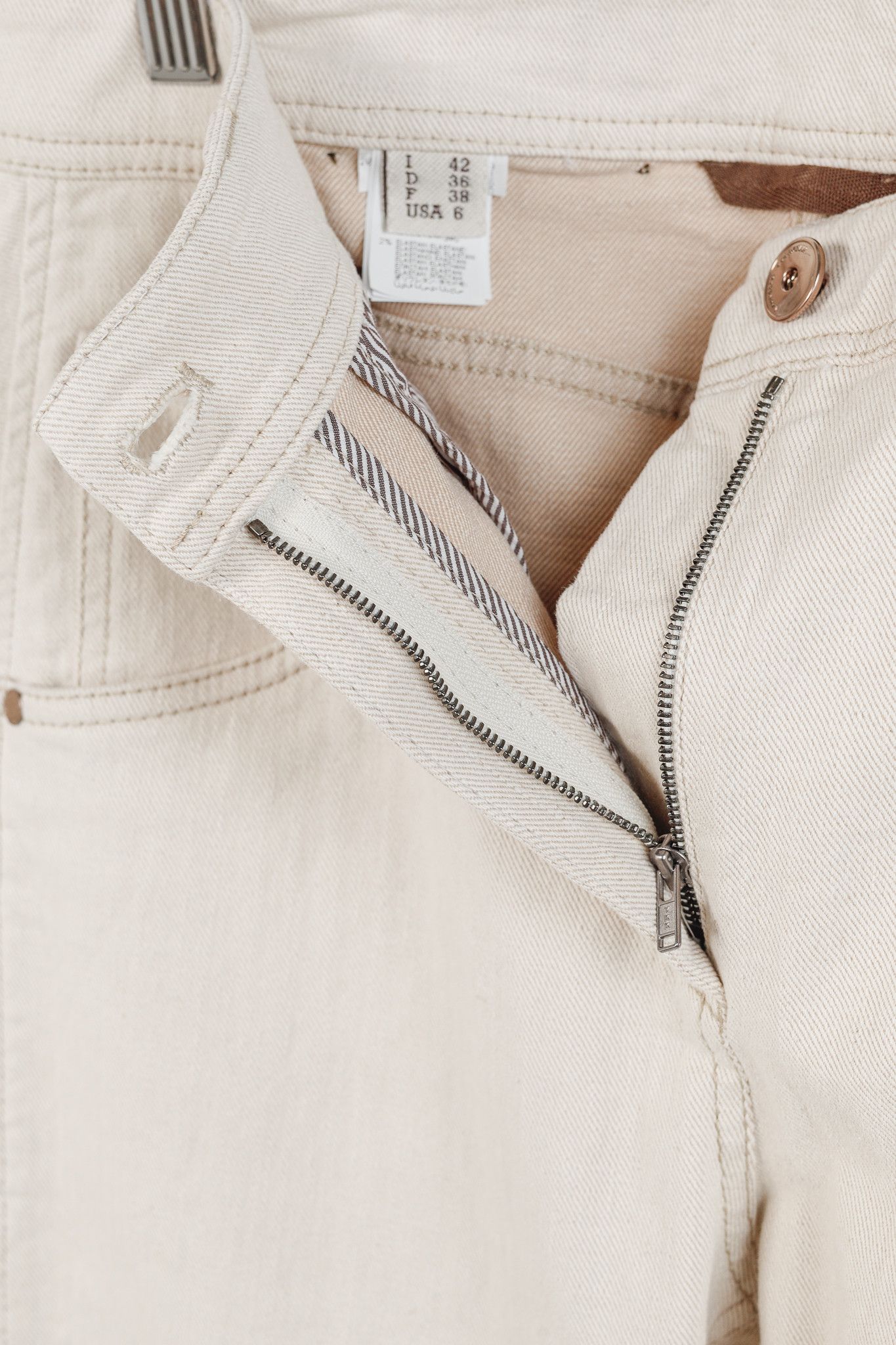 Brunello Cucinelli Brunello Cucinelli SS/20 Monili-Bead Distress-Cuff Jeans Size 28" / US 6 / IT 42 - 9 Thumbnail