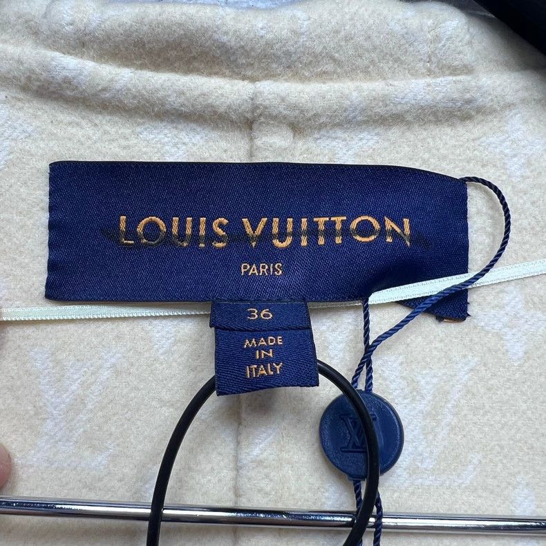 Louis Vuitton Louis Vuitton Goose yellow bathrobe with full print of old Size XS / US 0-2 / IT 36-38 - 6 Thumbnail