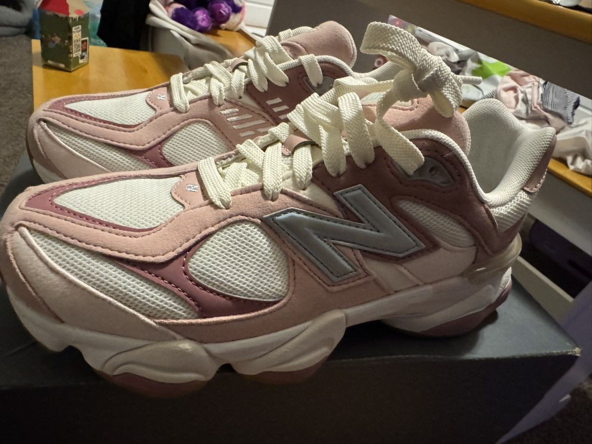 New Balance 9060 New balance pink Size US 8.5 / IT 38.5 - 7 Thumbnail