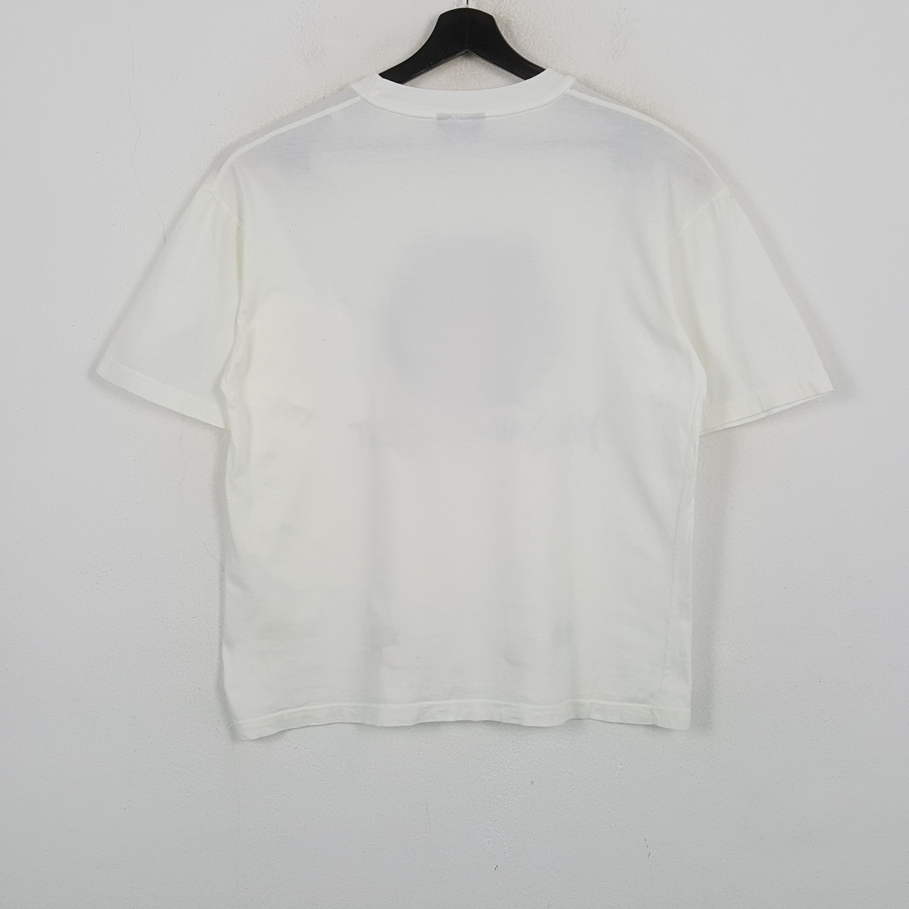 Yves Saint Laurent Yves Saint Laurent Fashion Brand Tshirt RR14 Size US L / EU 52-54 / 3 - 3 Thumbnail