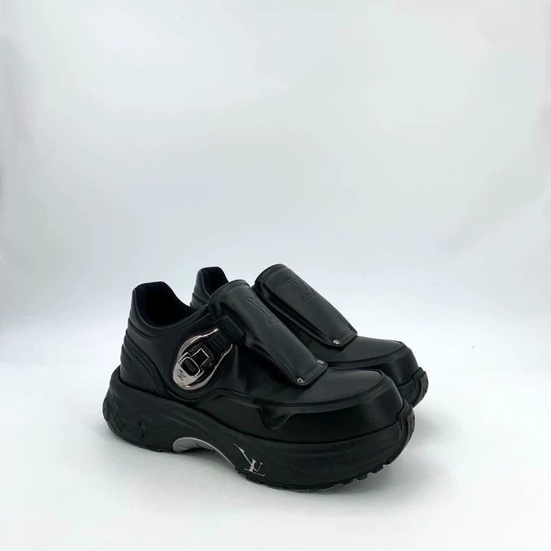 Louis Vuitton Louis Vuitton Black Leather Round Toe Platform Buckle Casu Size US 8.5 / EU 41-42 - 2 Thumbnail