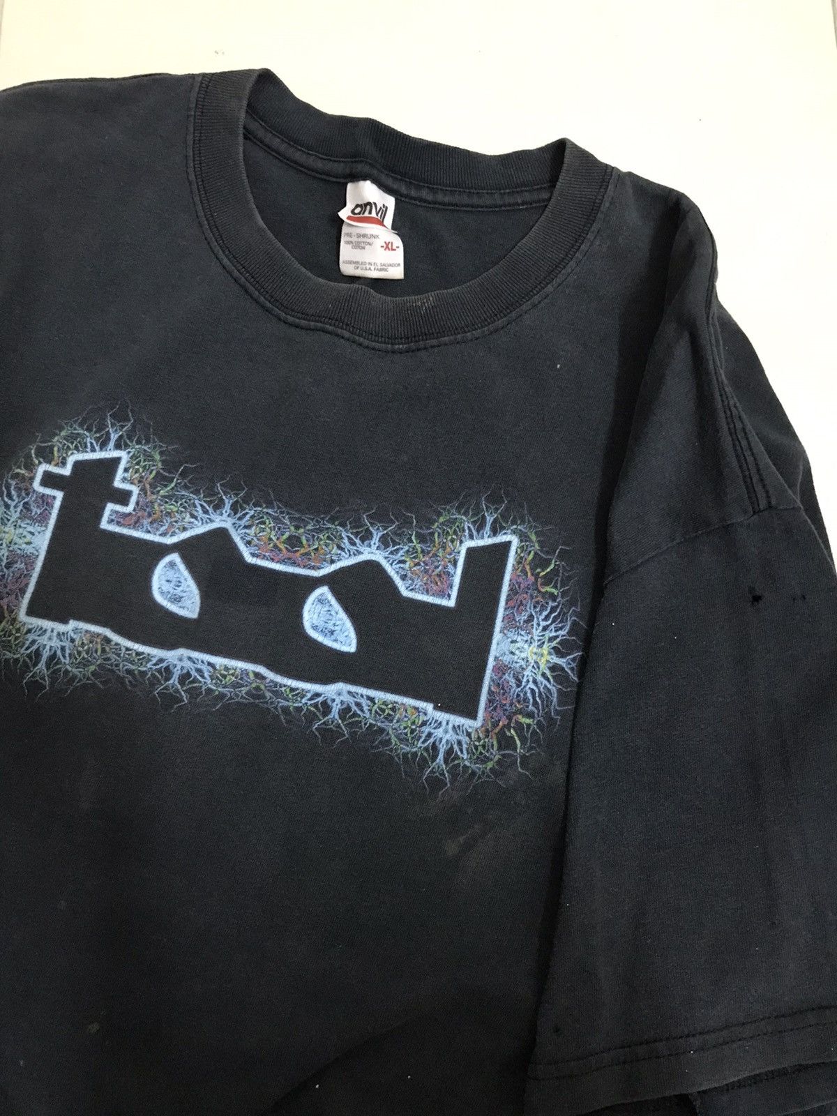 Band Tees × Vintage Rare Vintage 2002 Tool in Concert Sun Faded T-Shirt Size US XL / EU 56 / 4 - 6 Thumbnail