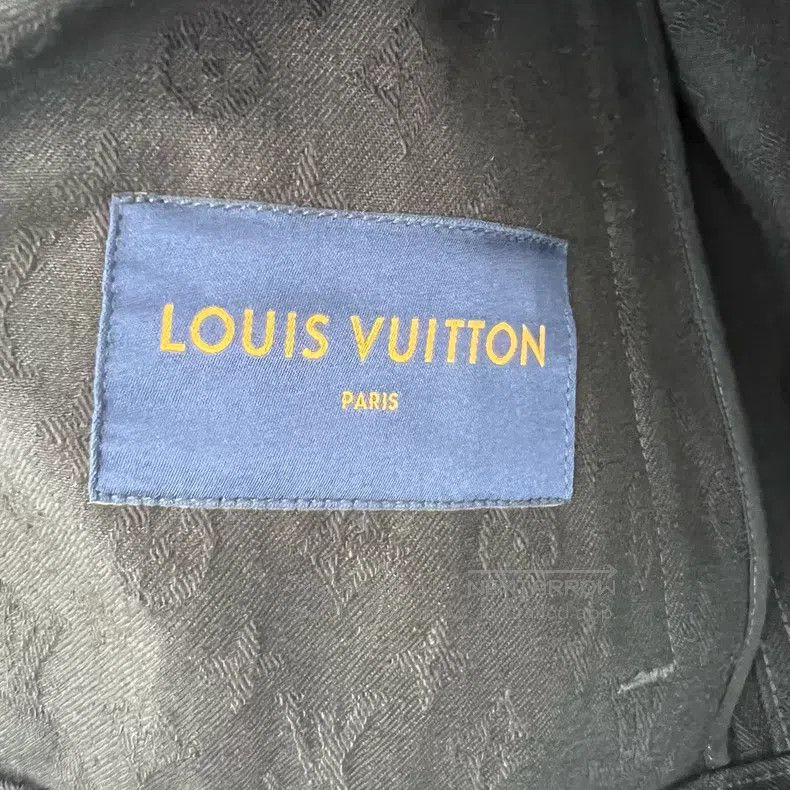 Louis Vuitton Louis Vuitton Black dark print full print jacket Size US S / EU 44-46 / 1 - 5 Thumbnail