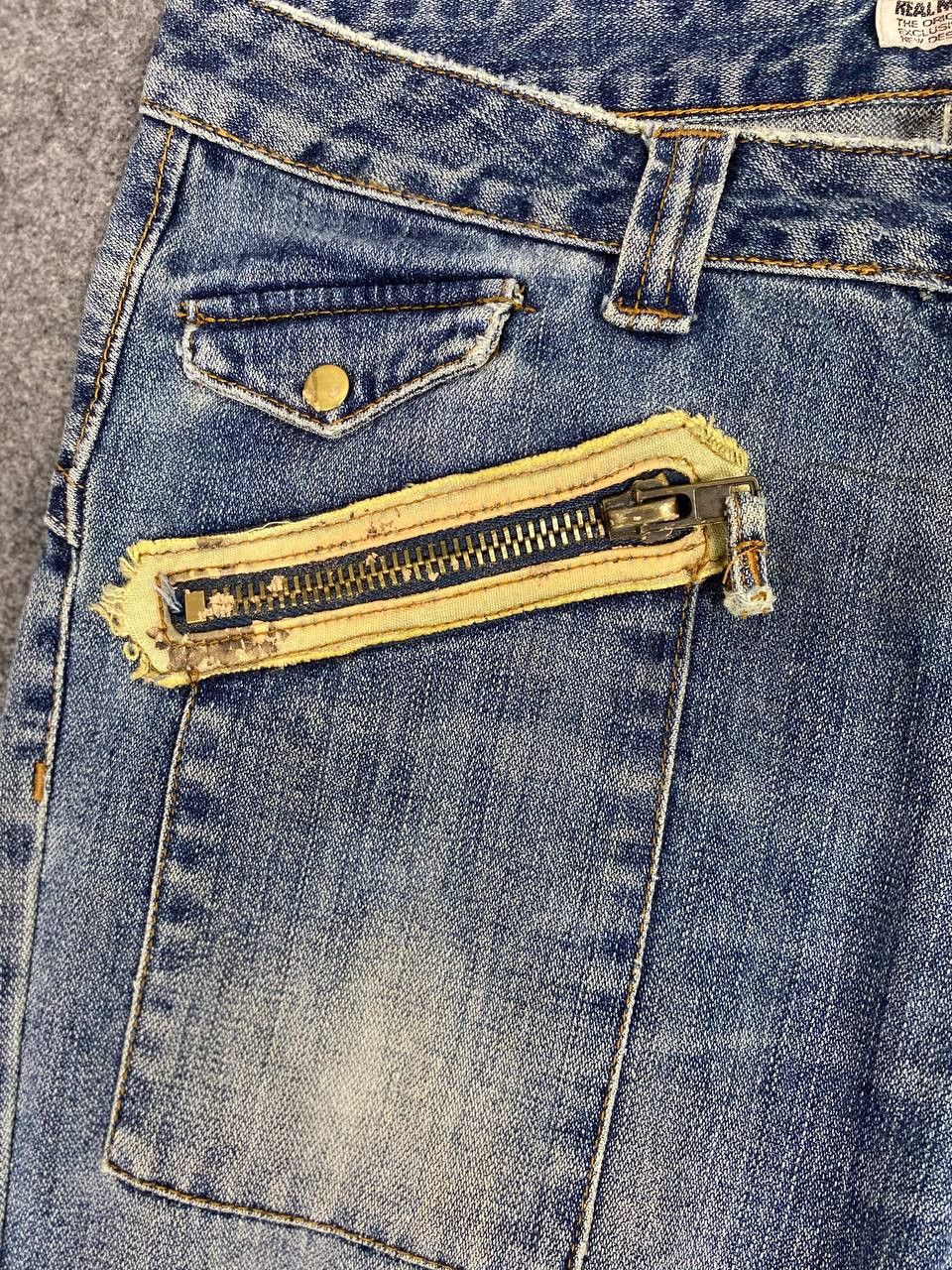 Japanese Brand realmind japanese brand bootcut denim distressed design Size US 34 / EU 50 - 12 Thumbnail