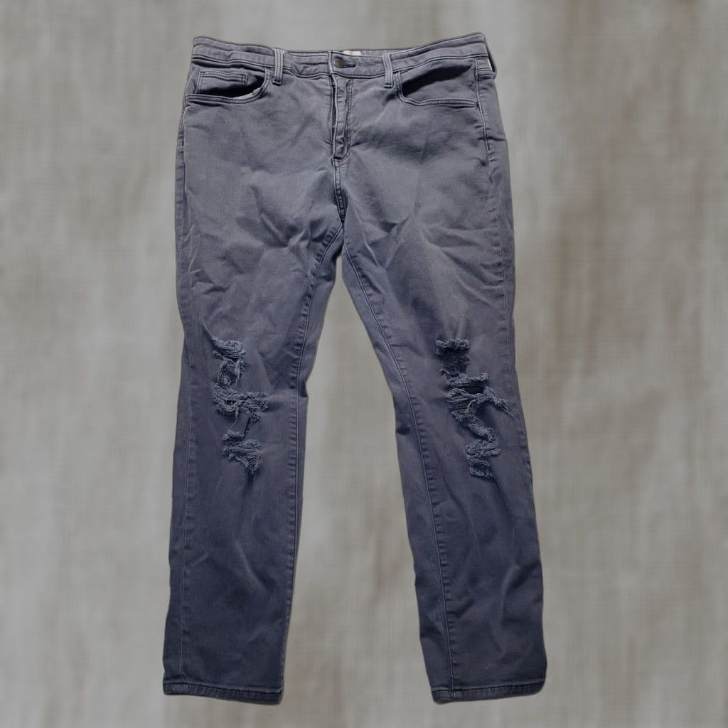 Vintage Universal Thread Jeans Skinny Regular 16/33 Adult Women's Denim Gray Stretch 5-Pocket Hooks Belt Loops Jeans Size 38" / US 16 / IT 52 - 1 Thumbnail