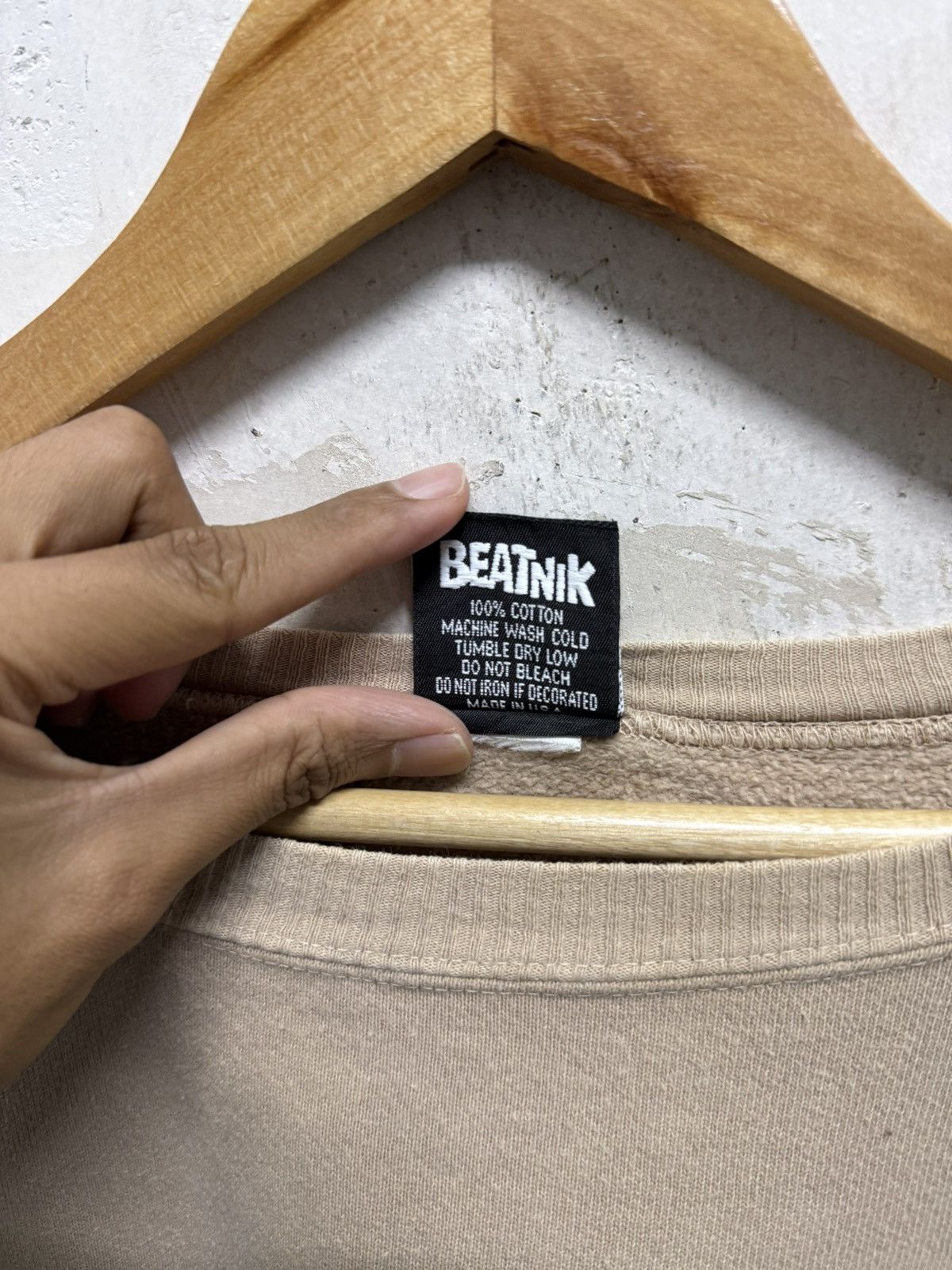 Vintage Vintage 90s Beatnik Sweatshirt Size US L / EU 52-54 / 3 - 9 Thumbnail