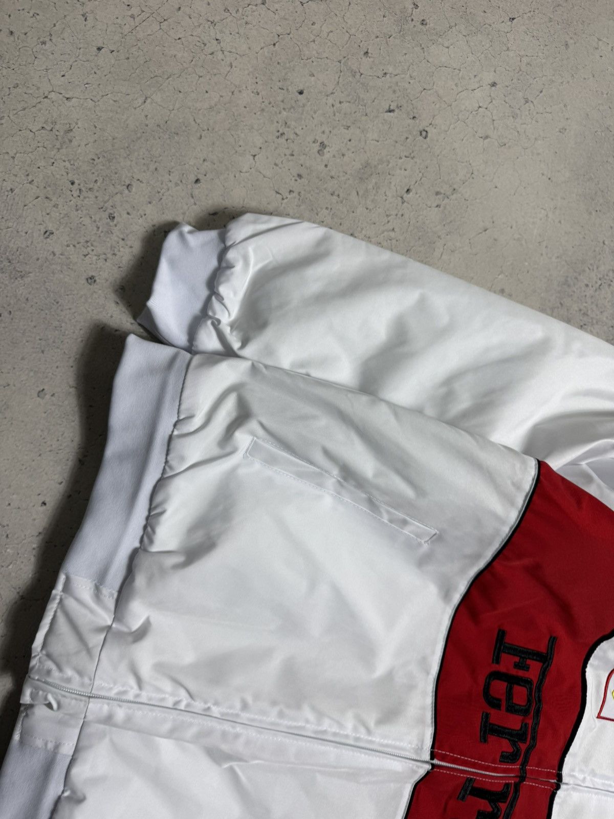 Ferrari Ferrari White Racing Bomber Jacket F1 Vintage Schumacher Size US XL / EU 56 / 4 - 3 Thumbnail
