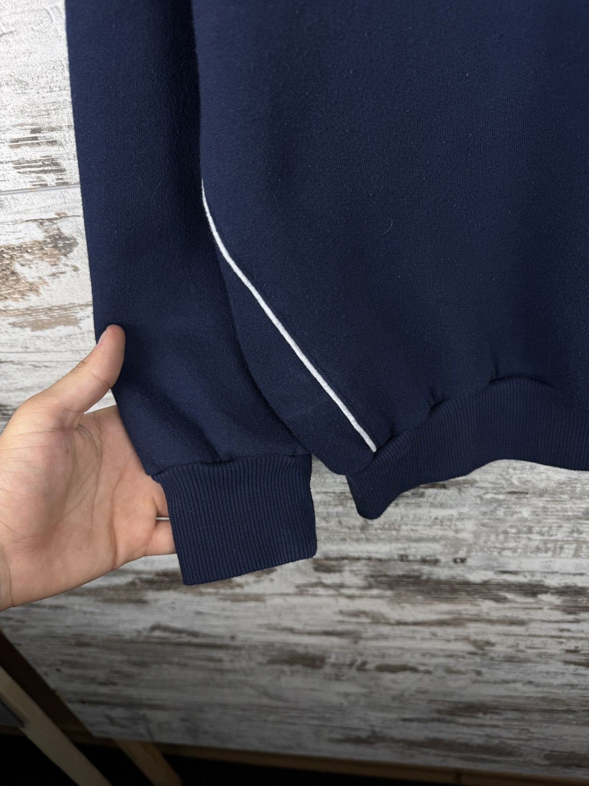 Umbro × Vintage Mens Vintage Umbro center logo sweatshirt y2k rare jacket Size US L / EU 52-54 / 3 - 4 Thumbnail