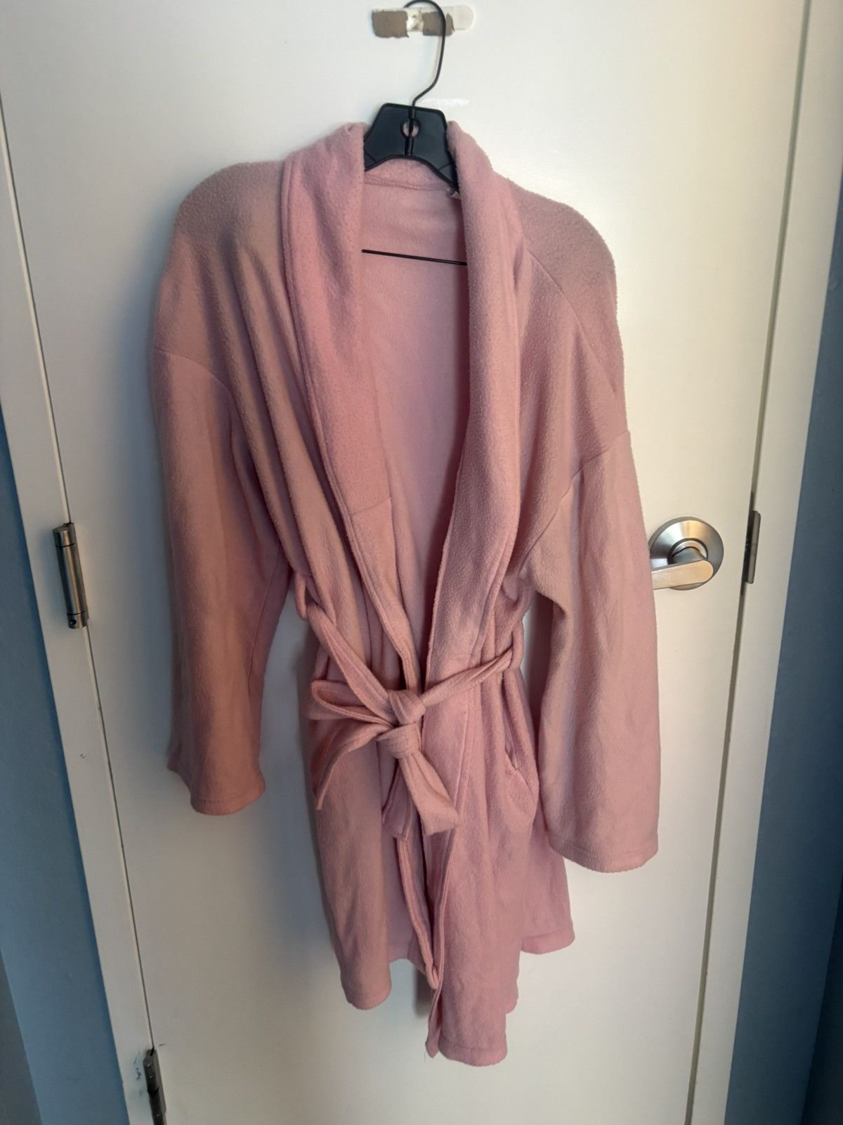 Other Women's Pink Fleece Long Sleeve Belted Shawl Collar Robe Size ONE SIZE - 1 Thumbnail