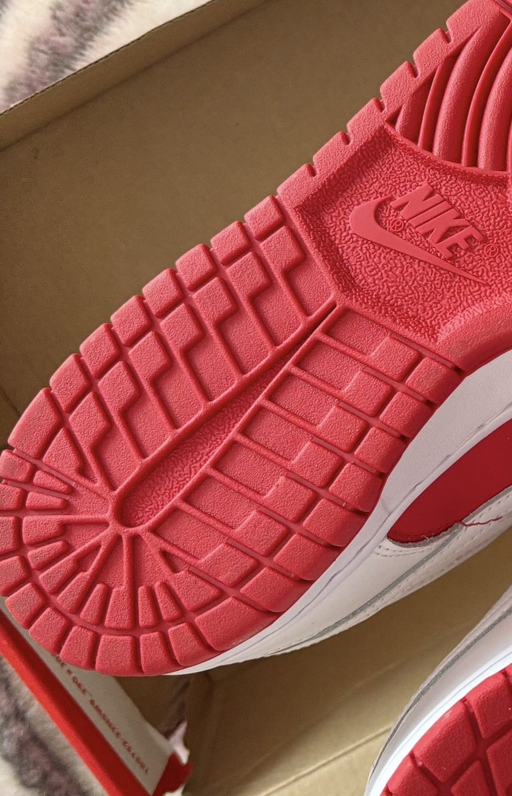 Nike university red / white dunks Size US 6.5 / EU 39-40 - 5 Thumbnail
