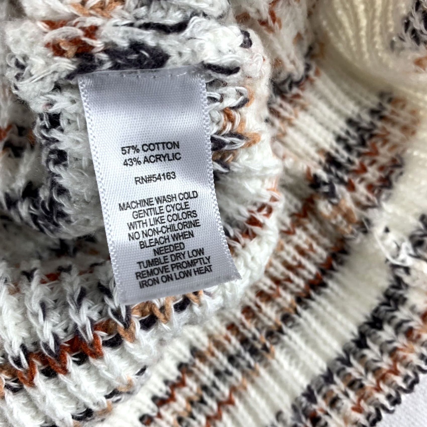 Vintage MARC NEW YORK KNIT SWEATER WOMENS XS WHITE V-NECK CARDIGAN BUTTONS Size XS / US 0-2 / IT 36-38 - 6 Thumbnail