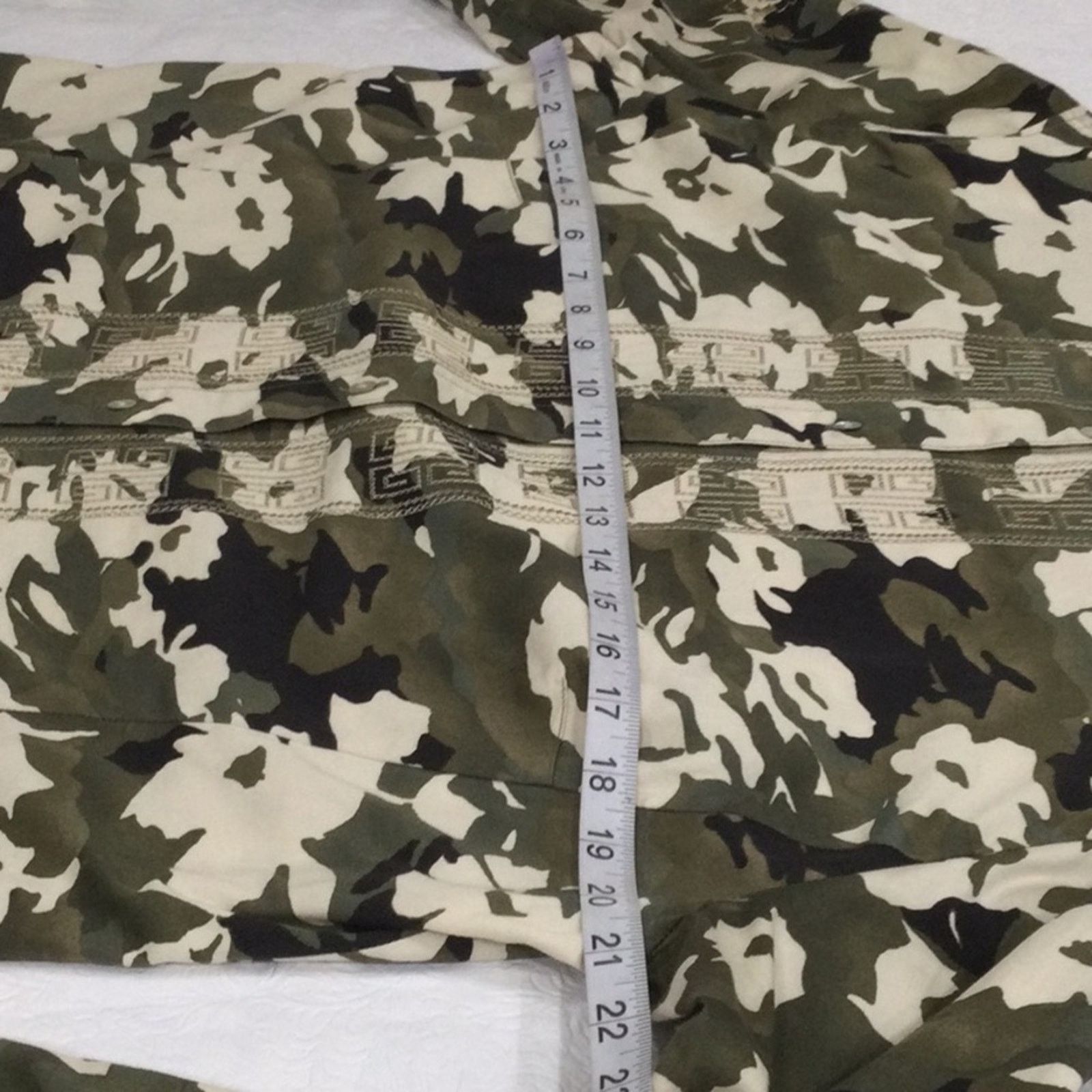 Chicos Chico's Camouflage Embroidered L/S Button Front Shirt 2/L/12 Size L / US 10 / IT 46 - 14 Thumbnail