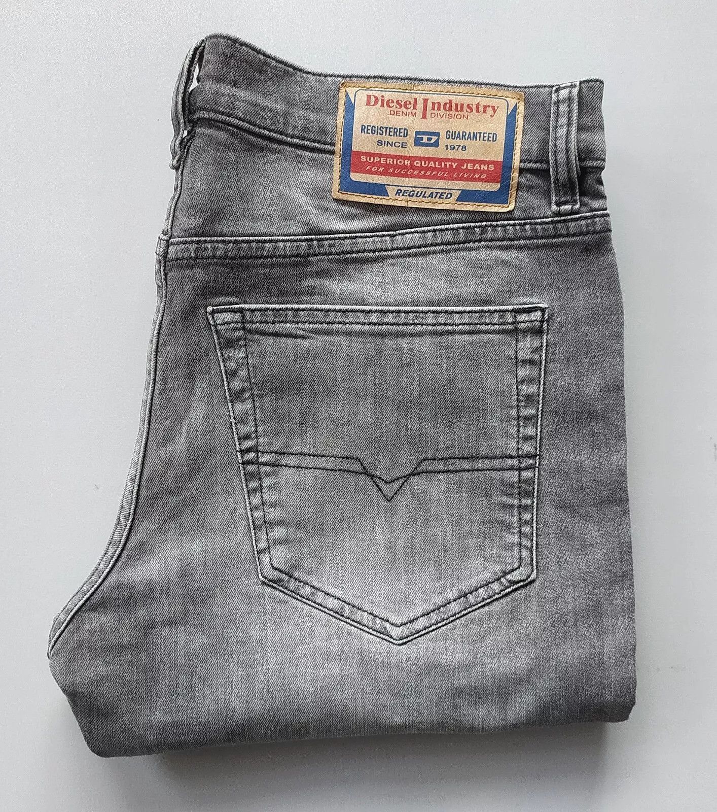 Diesel Diesel D-LUSTER L.30 0BJAX MENS JEANS T 1125 Size US 32 / EU 48 - 1 Thumbnail