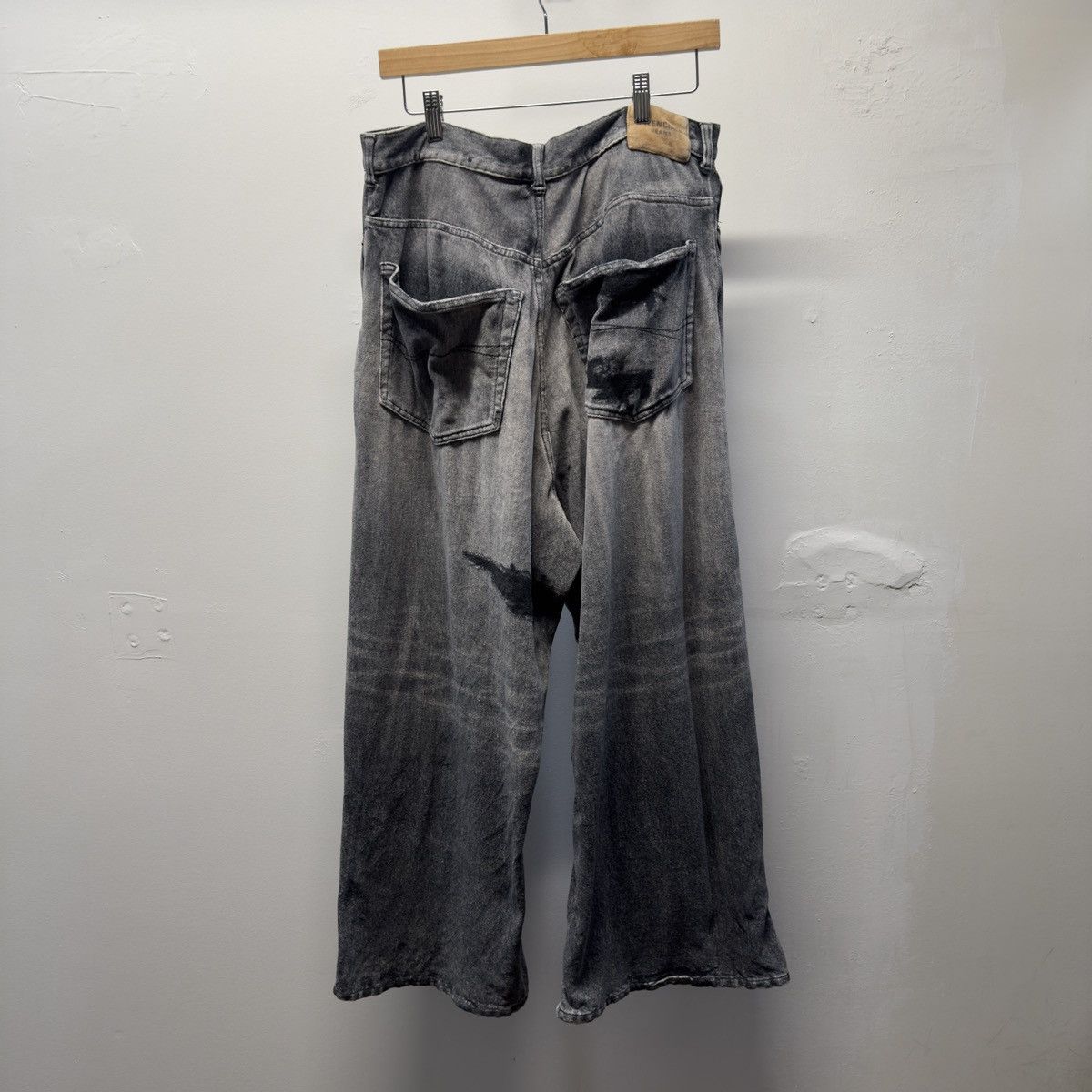 Balenciaga Balenciaga Winter 2021 Tromp L'oeil Sweatpants Black Demna Size US 33 - 2 Thumbnail