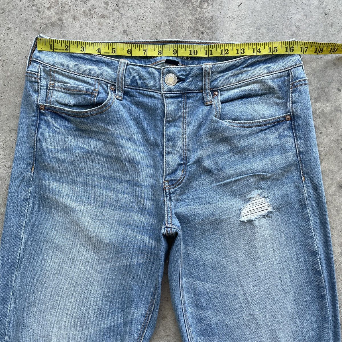 American Eagle Outfitters American Eagle Outfitters Ripped Stretch Jeans Pants Faded Size US 33 - 5 Thumbnail