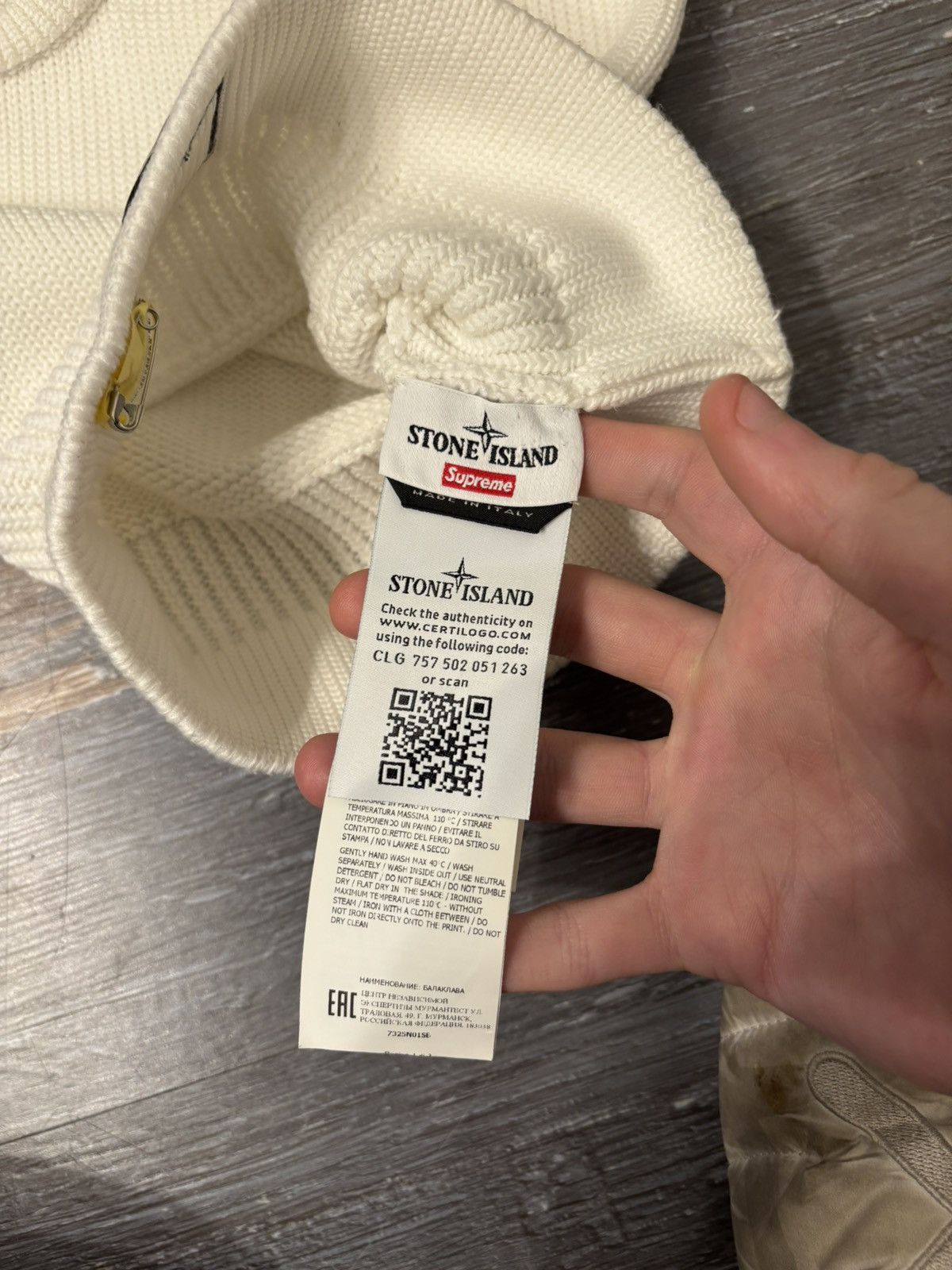 Stone Island × Supreme Supreme Stone Island Glow Knit Balaclava White Size ONE SIZE - 5 Thumbnail