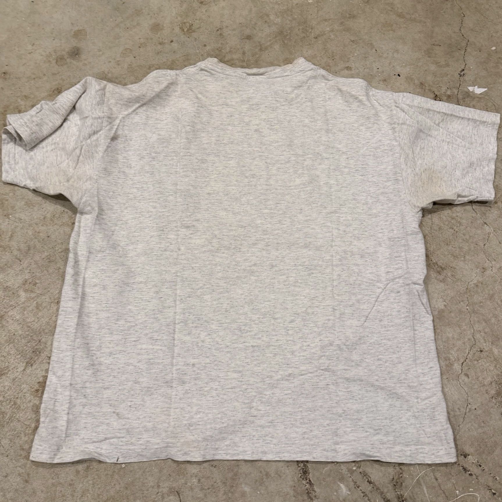 Vintage VINTAGE 90s Indy 500 Big Print Tshirt Mens XL Gray USA Made Shirt Mens XL 90s Indy 500 Big Print Tshirt Size US XL / EU 56 / 4 - 2 Thumbnail