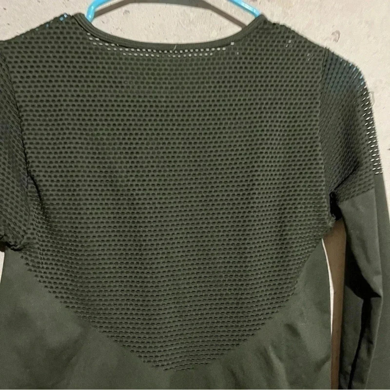 Fabletics Fabletics Musetta long sleeve top compression Sz Medium Size M / US 6-8 / IT 42-44 - 5 Thumbnail
